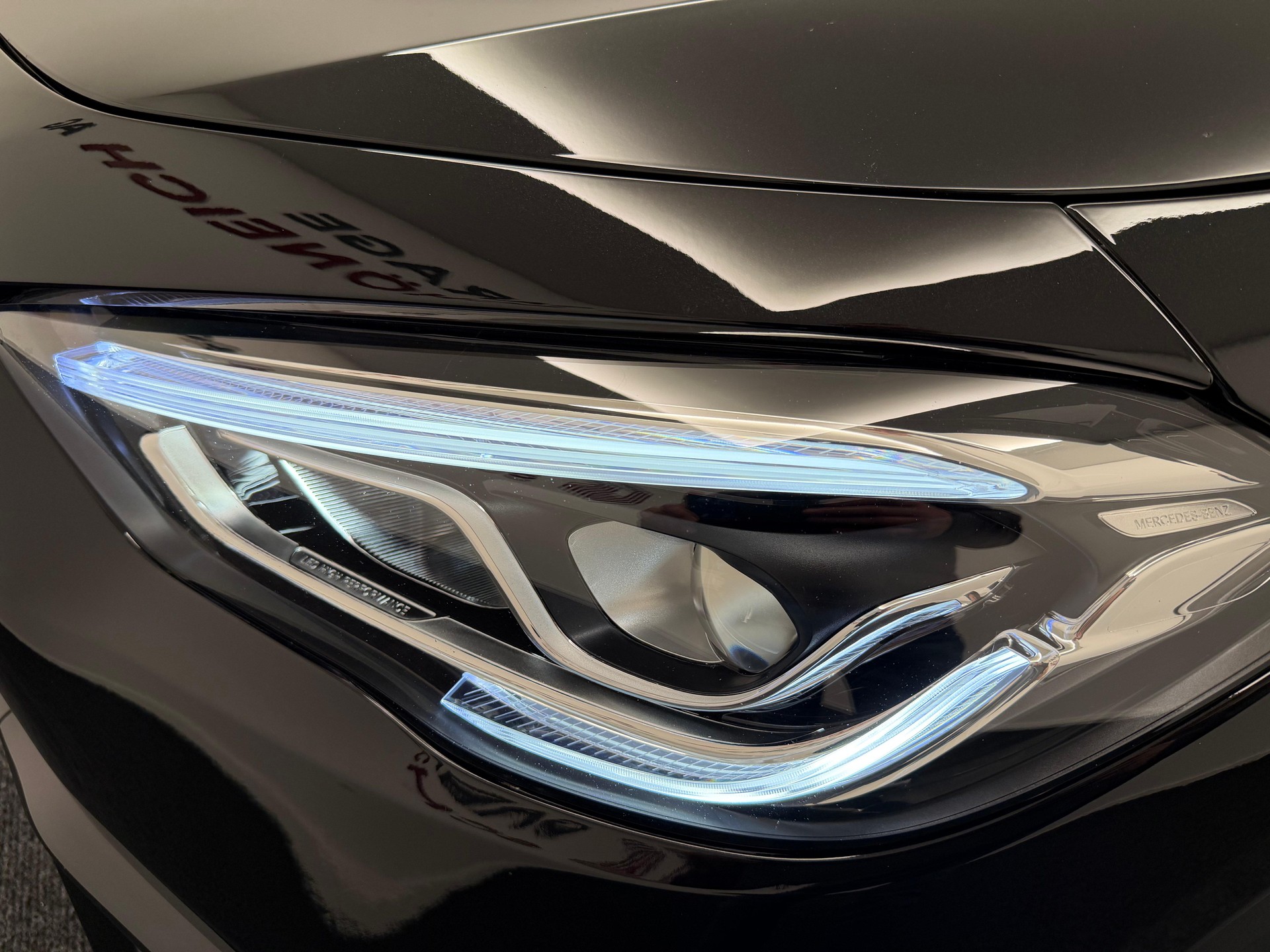 MERCEDES-BENZ GLA 250 AMG Line 4matic-image-7