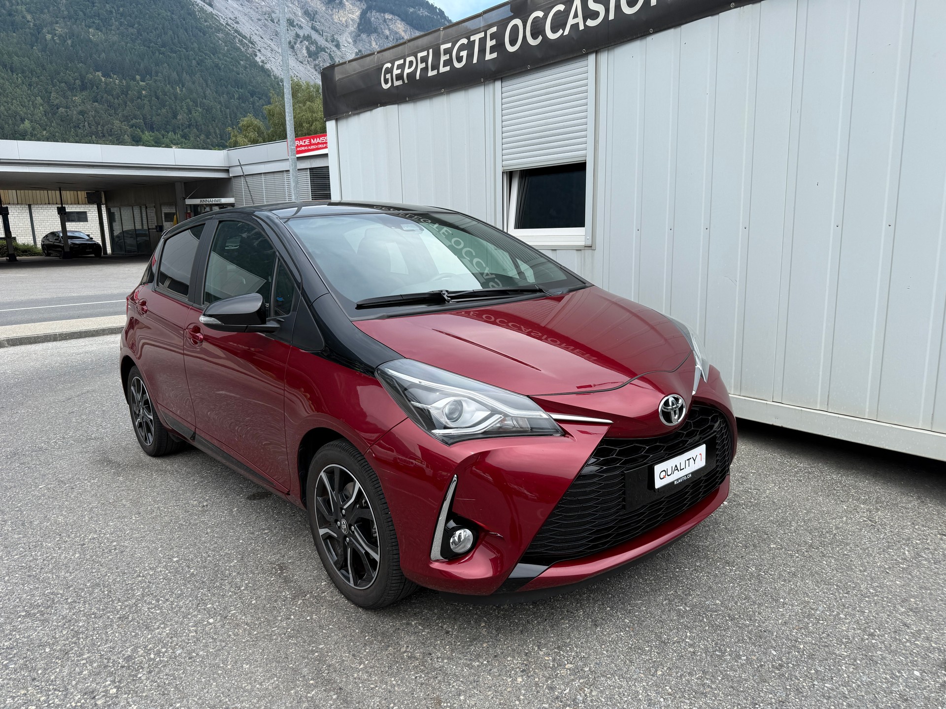 TOYOTA Yaris 1.5 Style EDITION *1. HAND * CH-FZ* DAB*KAMERA*FRISCH AB MFK*