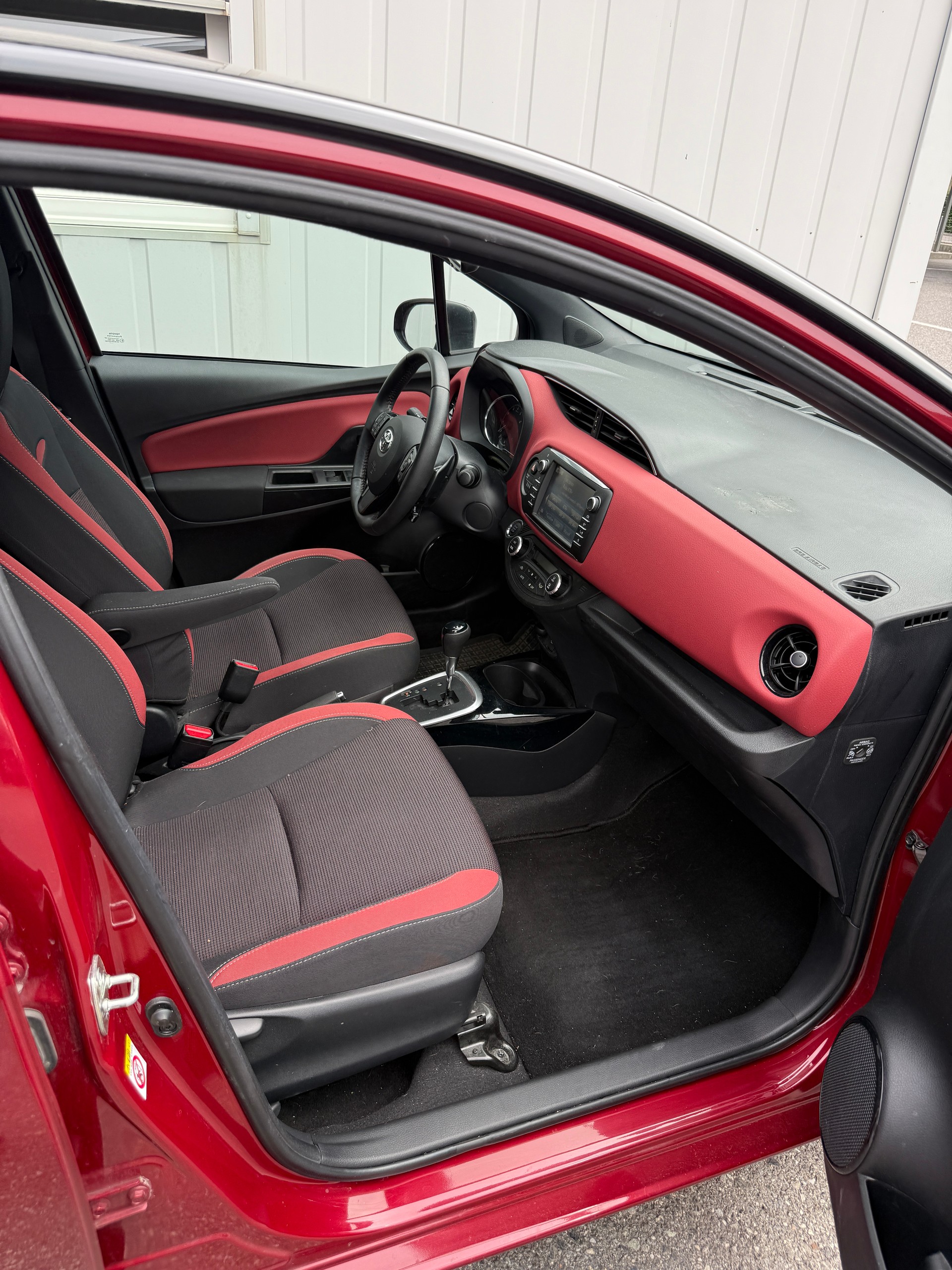 TOYOTA Yaris 1.5 Style EDITION *1. HAND * CH-FZ* DAB*KAMERA*FRISCH AB MFK*-image-11