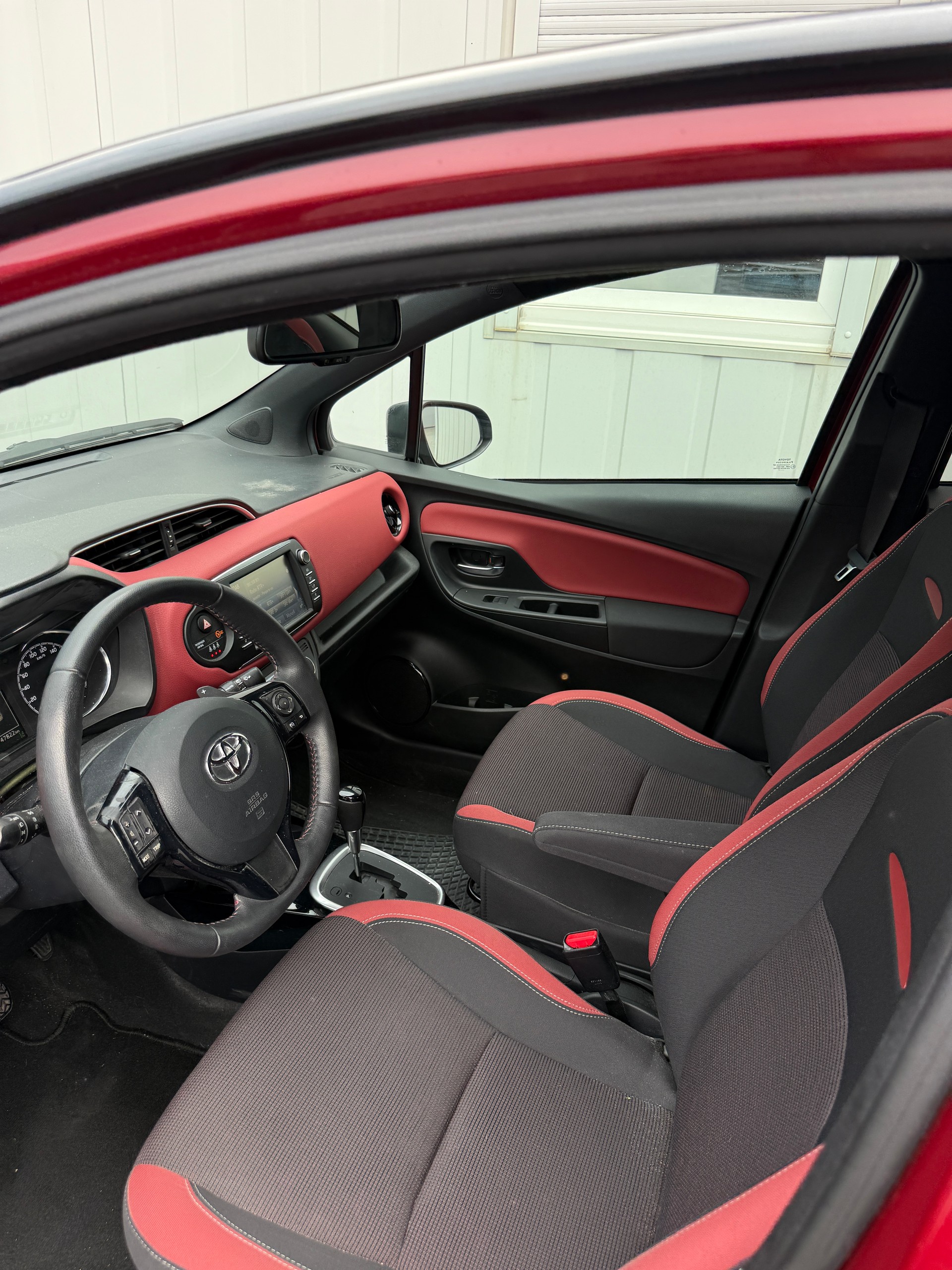 TOYOTA Yaris 1.5 Style EDITION *1. HAND * CH-FZ* DAB*KAMERA*FRISCH AB MFK*-image-10