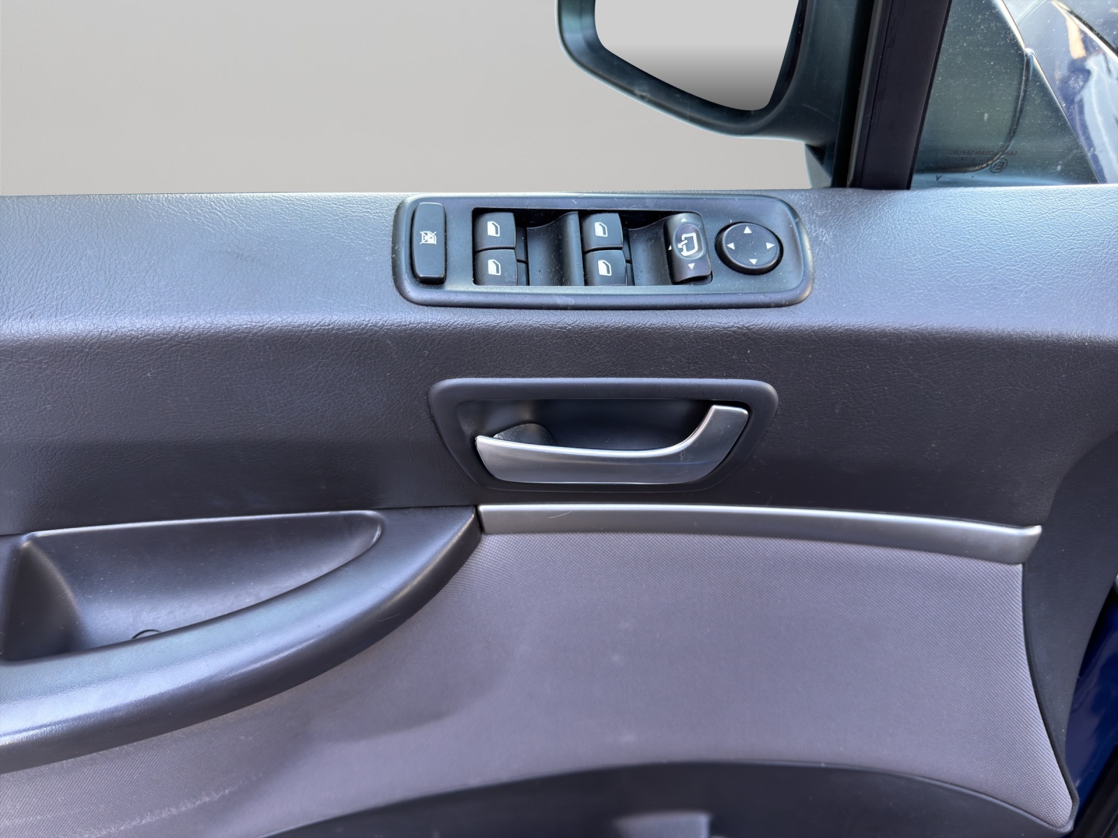 PEUGEOT 807 2.2 16V HDi SV-image-11