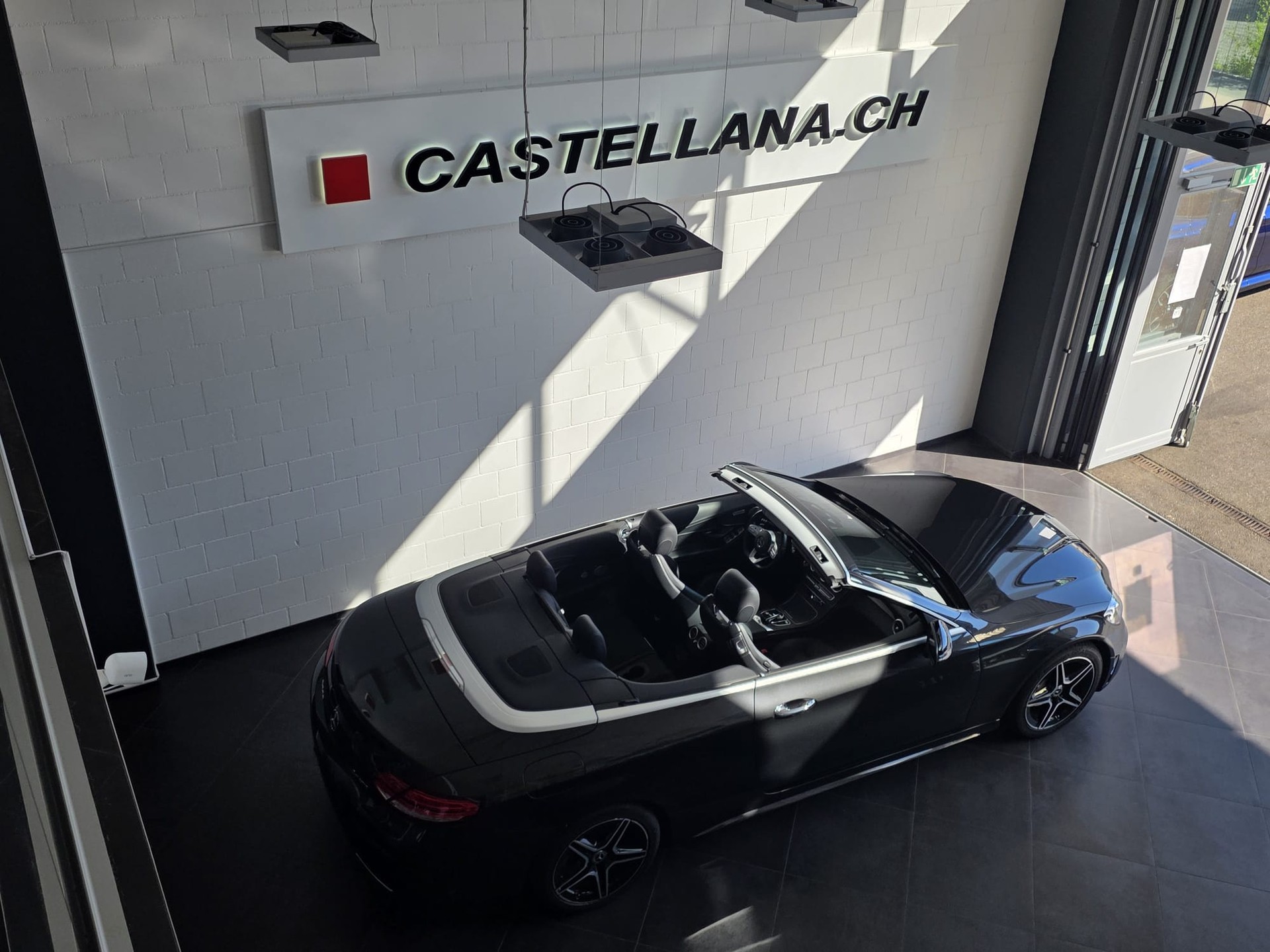 MERCEDES-BENZ C 200 Cabriolet 4Matic 9G-Tronic-image-10