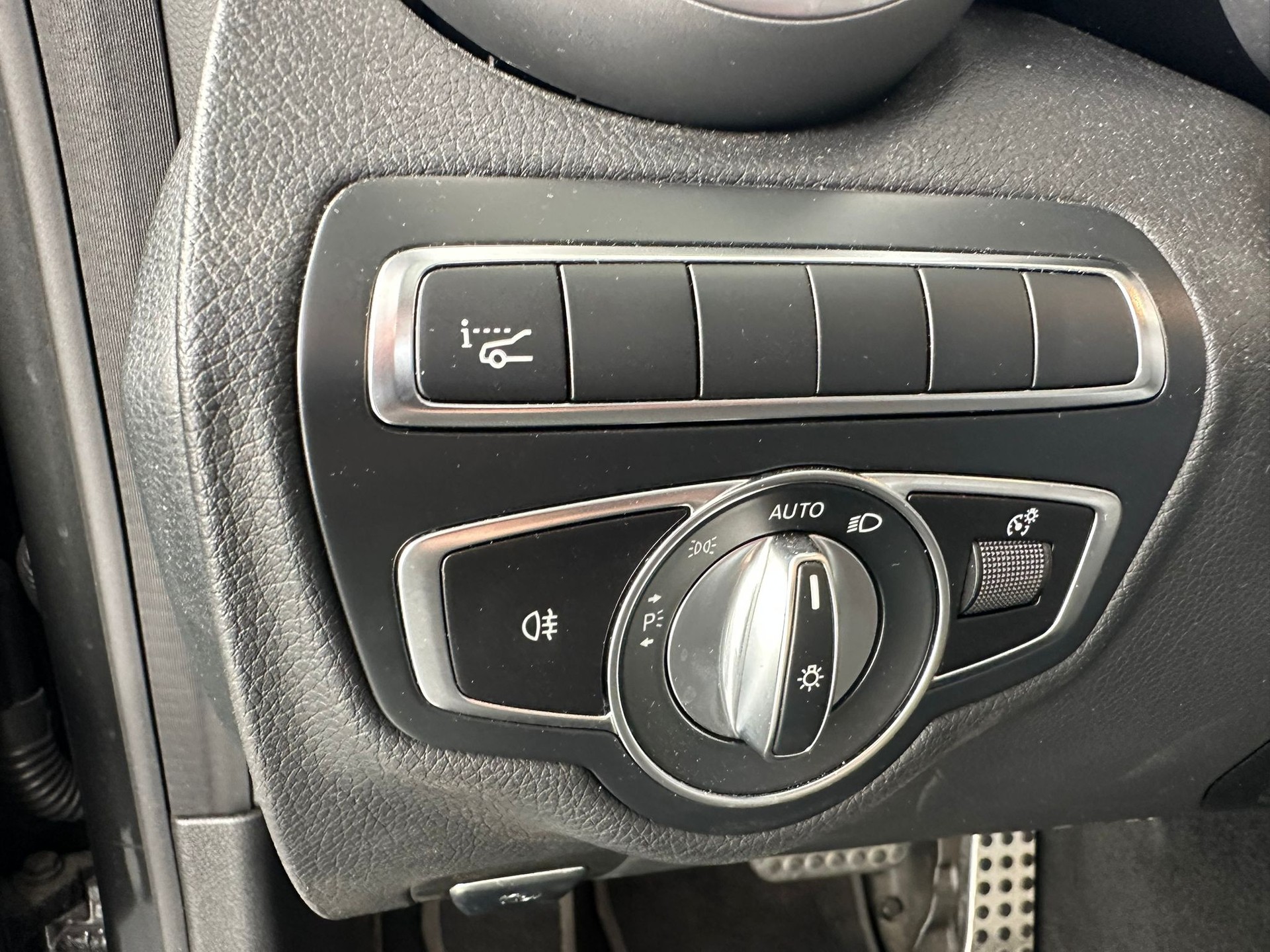 MERCEDES-BENZ C 200 Cabriolet 4Matic 9G-Tronic-image-21