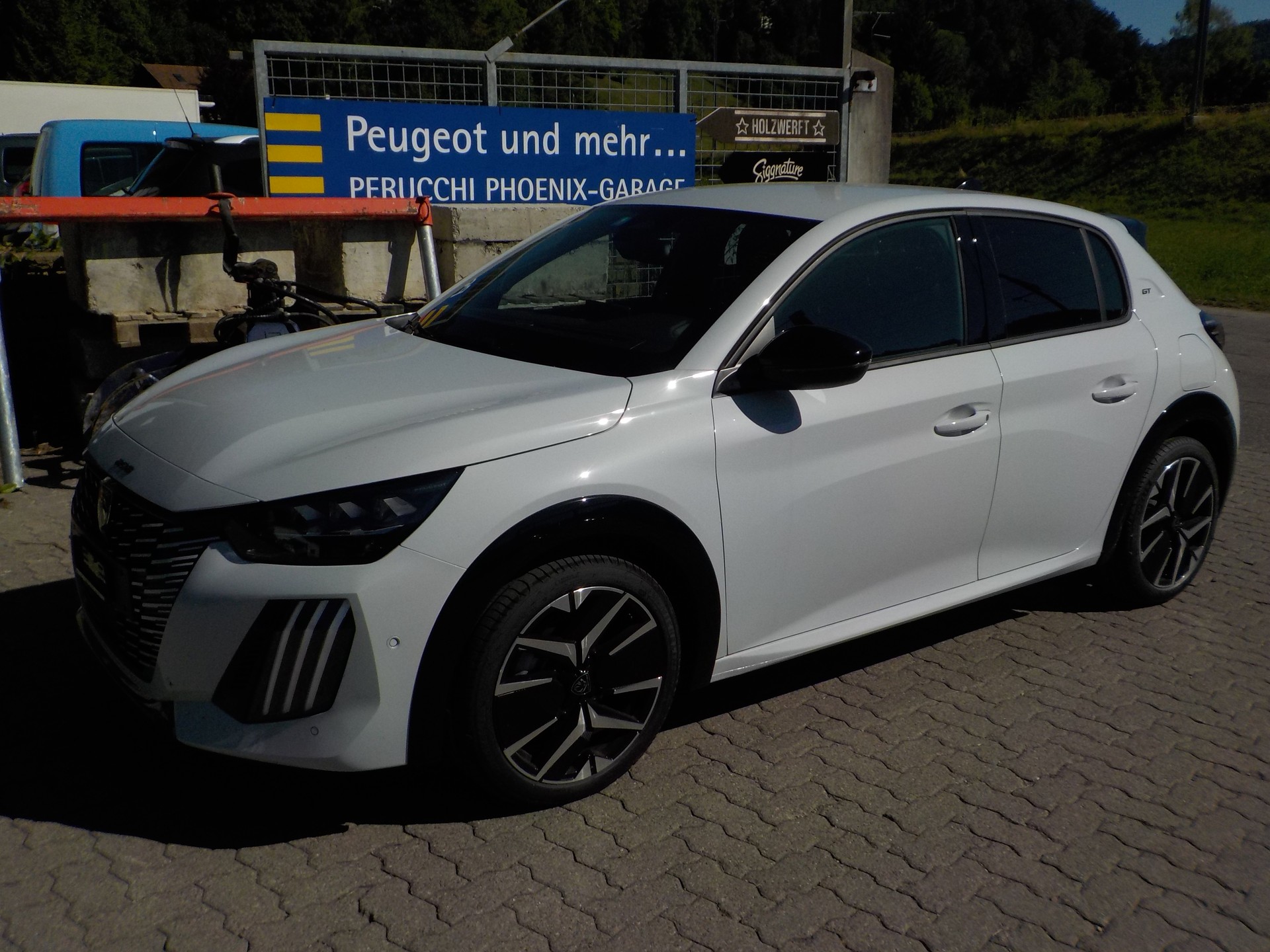 PEUGEOT 208 1.2 MHEV 145 GT