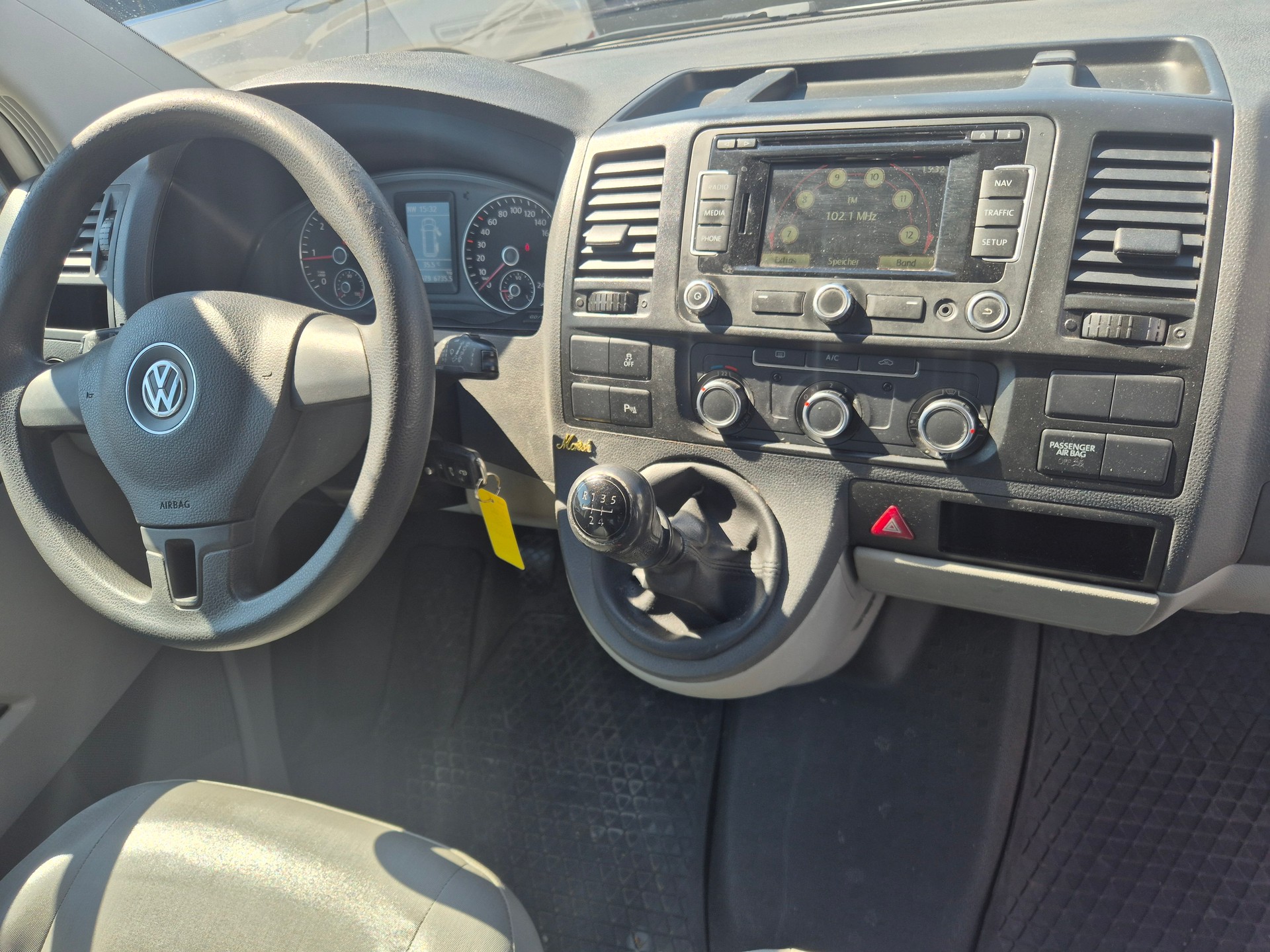 VW Wohnwagen-image-12