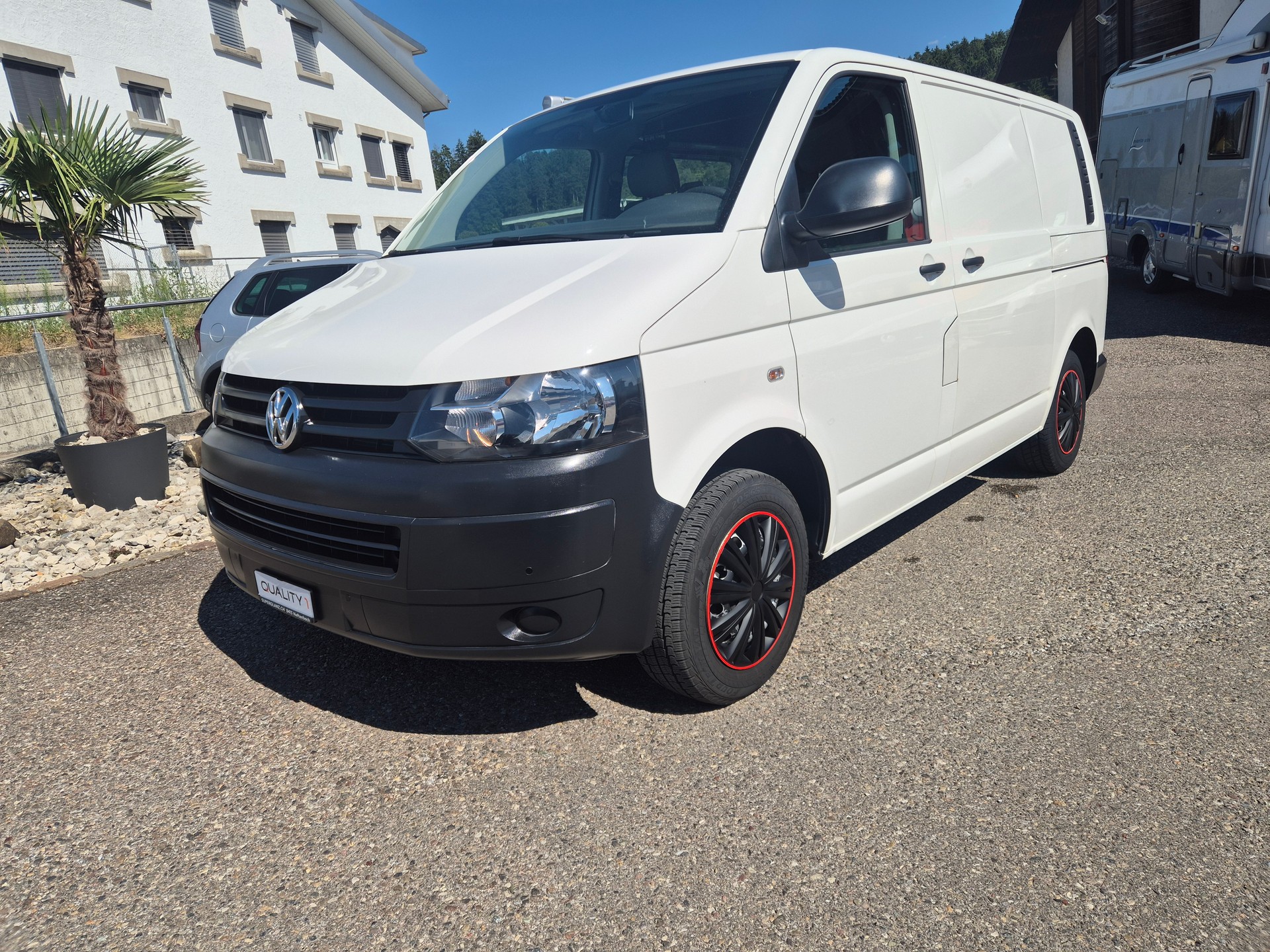 VW Wohnwagen-showroom-element-1