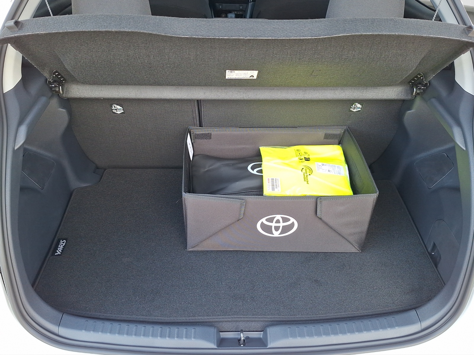 TOYOTA Yaris 1.5 VVT-i HSD Trend-image-11