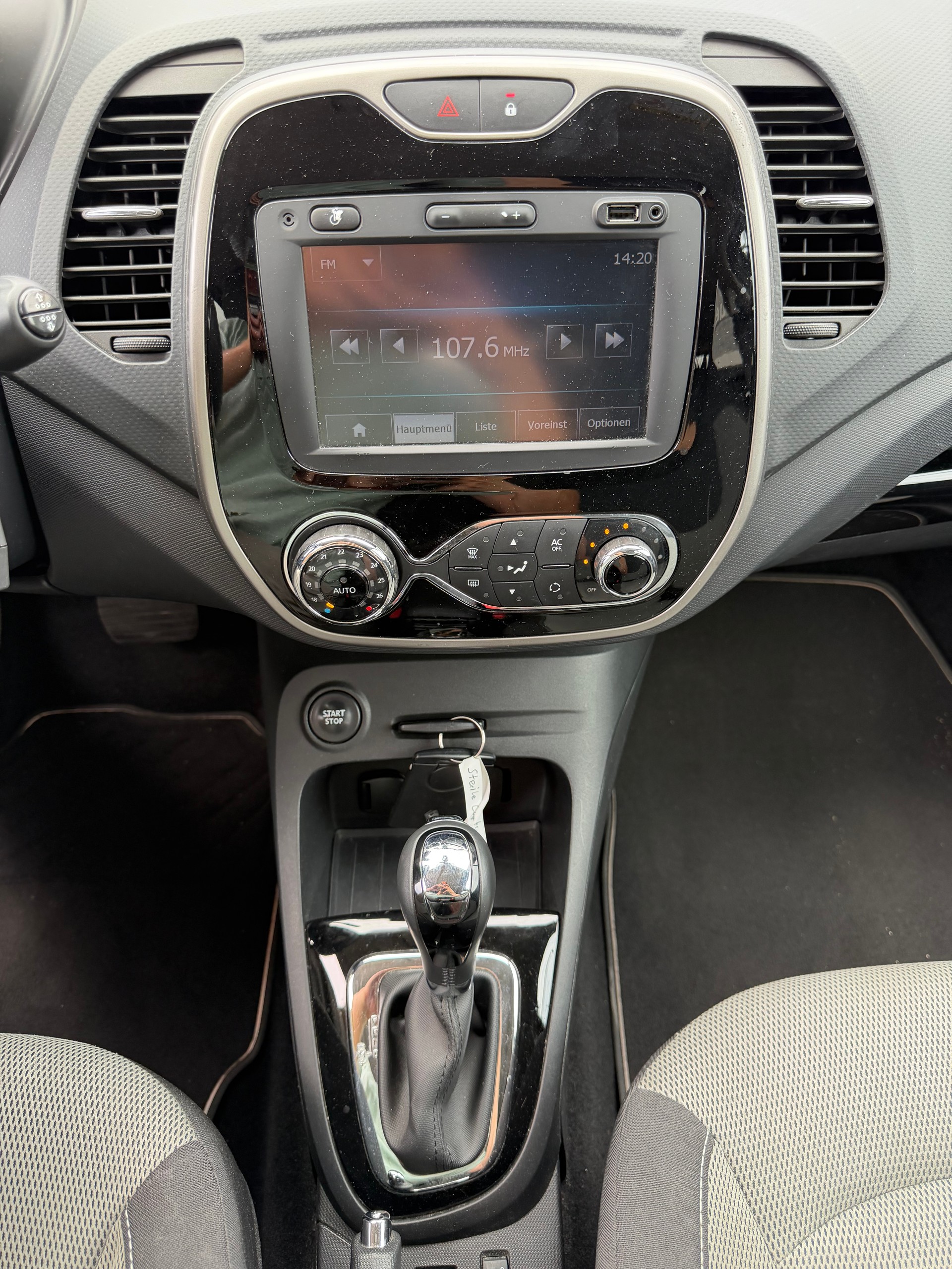 RENAULT Captur 1.2 T 16V Privilège EDC-image-4