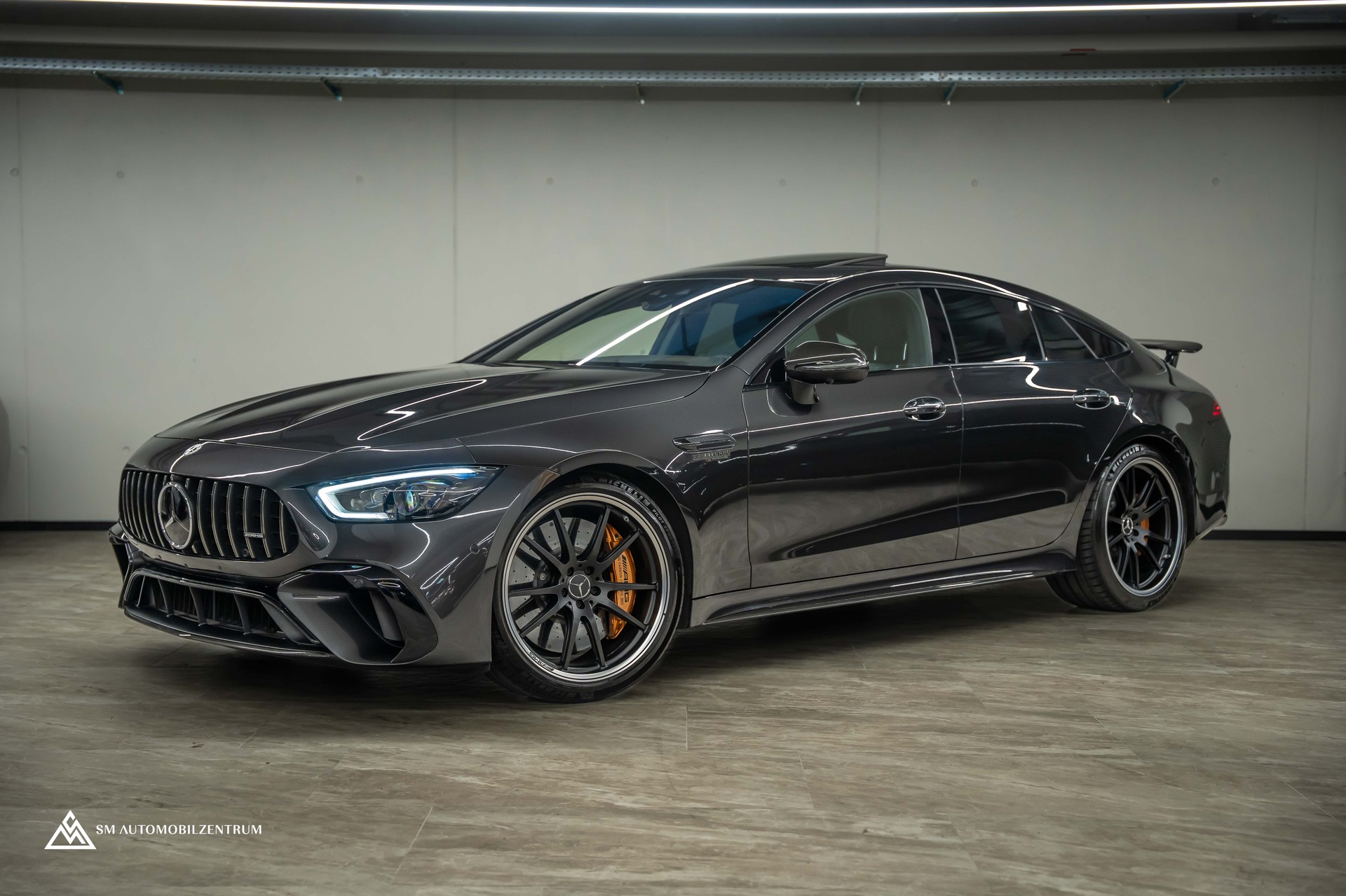 MERCEDES-BENZ AMG GT 63 S E Performance 4matic+ / Aero / Keramikbremsen / Carbon / Panorama