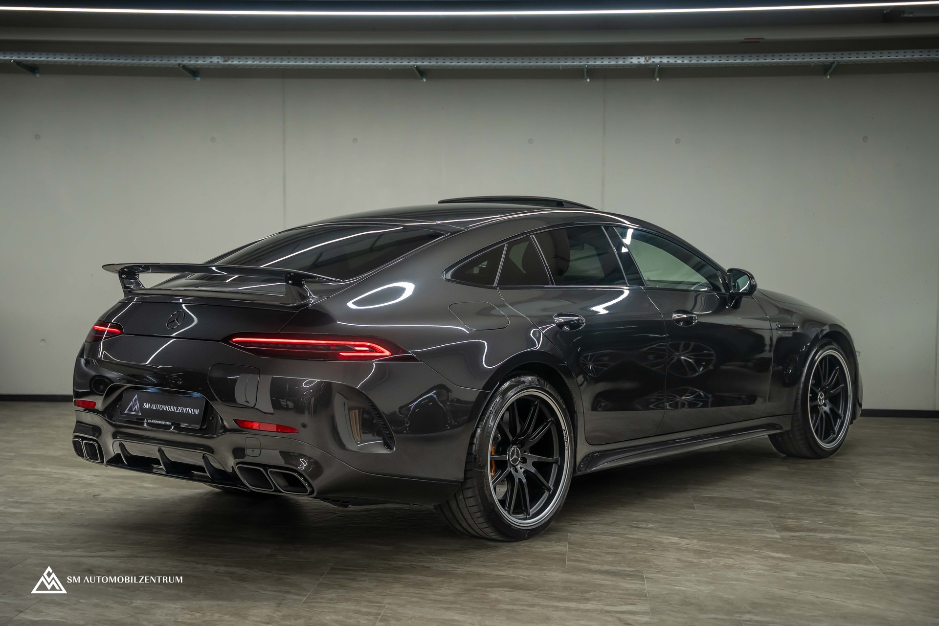 MERCEDES-BENZ AMG GT 63 S E Performance 4matic+ / Aero / Keramikbremsen / Carbon / Panorama-image-11