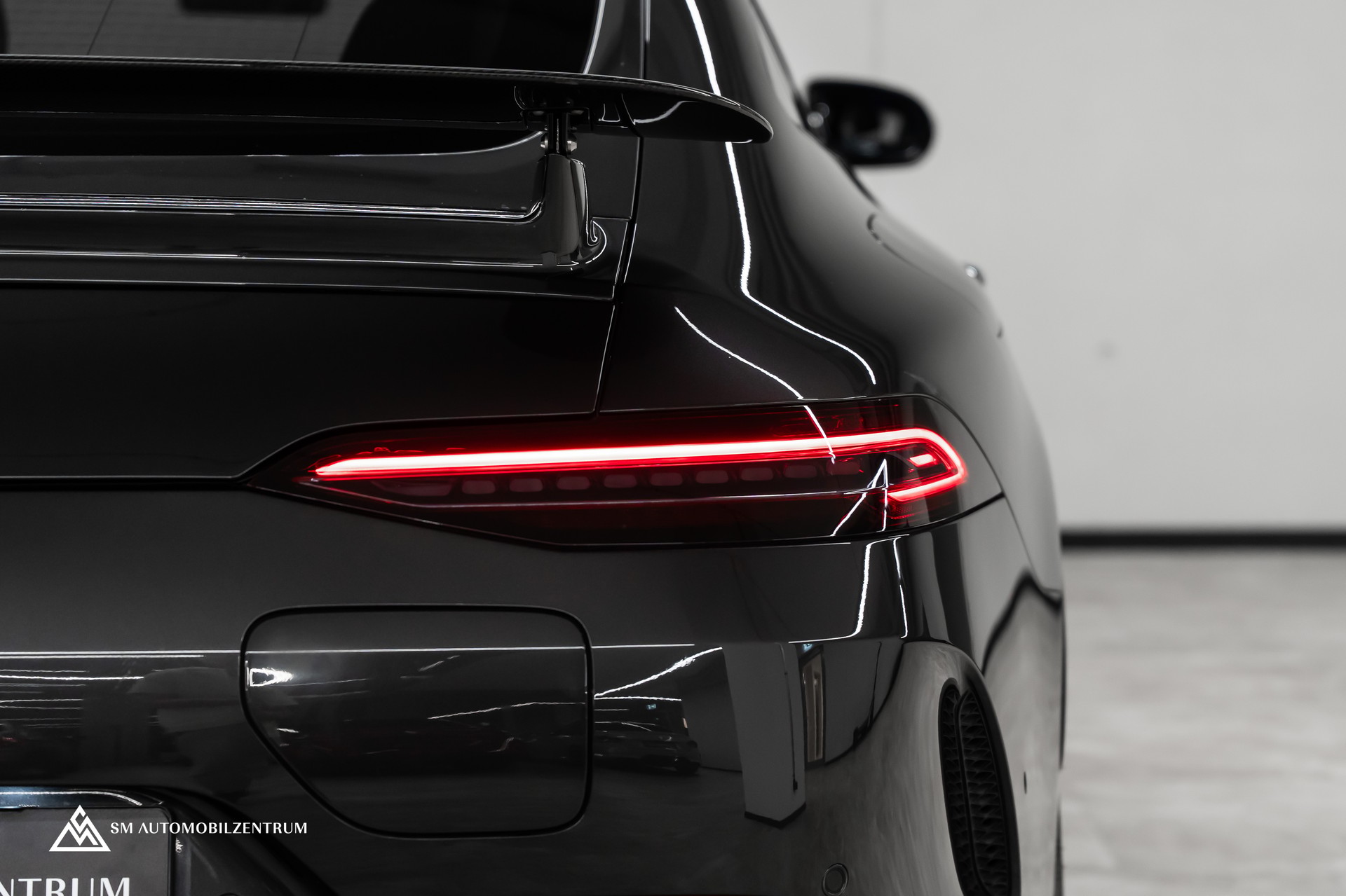 MERCEDES-BENZ AMG GT 63 S E Performance 4matic+ / Aero / Keramikbremsen / Carbon / Panorama-image-16