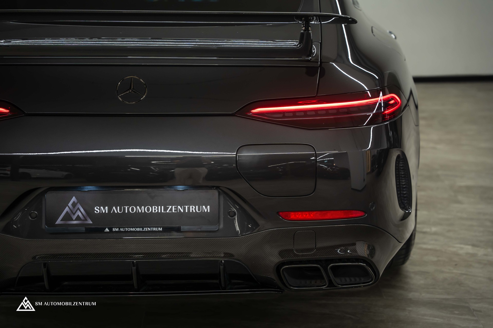MERCEDES-BENZ AMG GT 63 S E Performance 4matic+ / Aero / Keramikbremsen / Carbon / Panorama-image-15