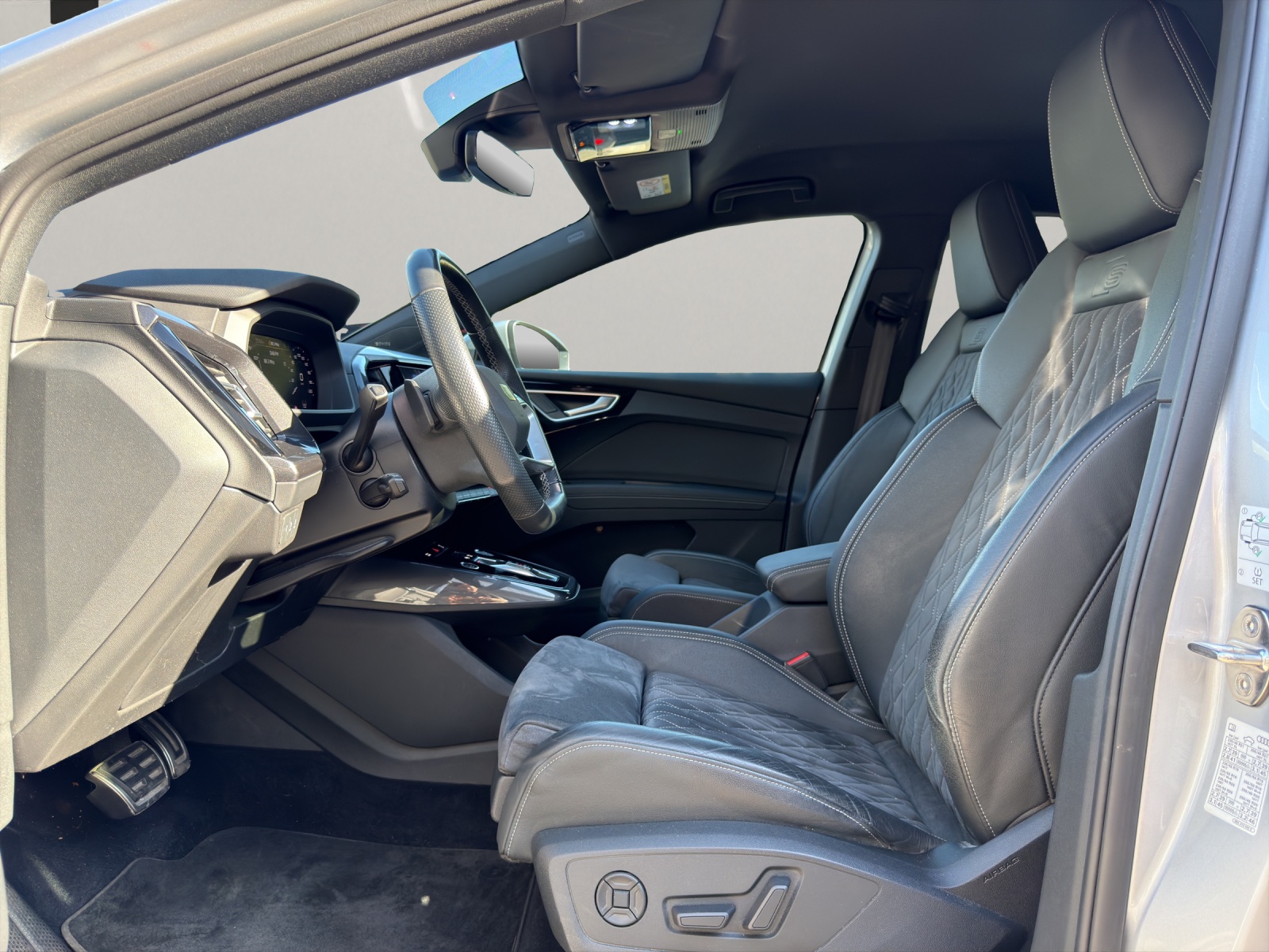 AUDI Q4 e-tron Sportback 50 quattro-image-7