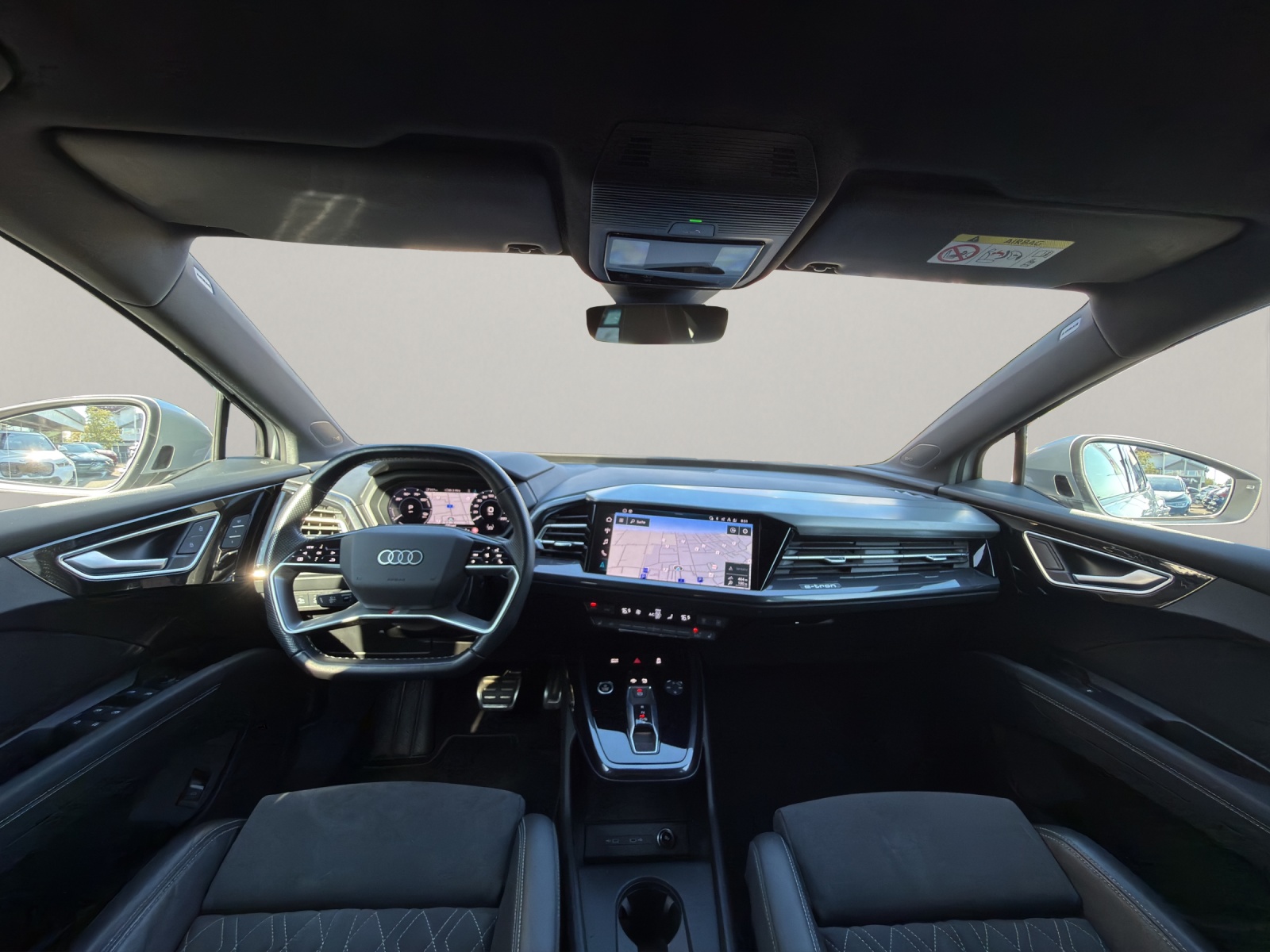 AUDI Q4 e-tron Sportback 50 quattro-image-8