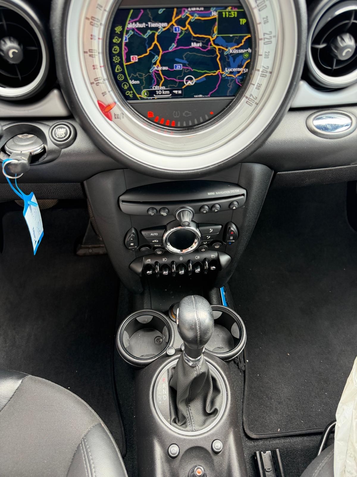 MINI Cooper Coupé Steptronic-image-10