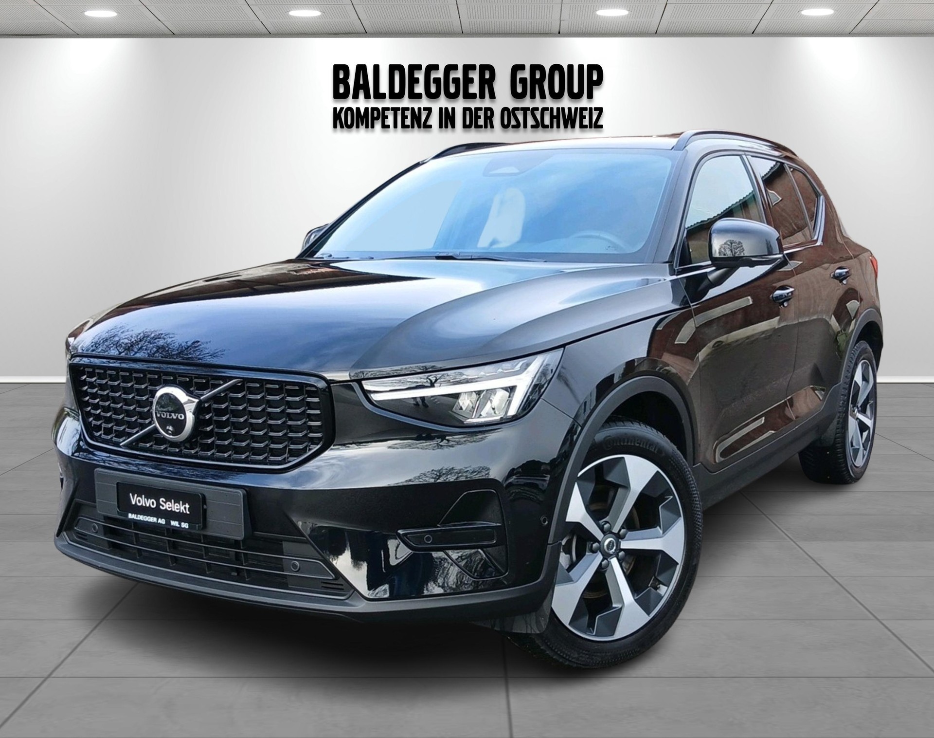 VOLVO XC40 2.0 B3 MH Plus Dark-image-6