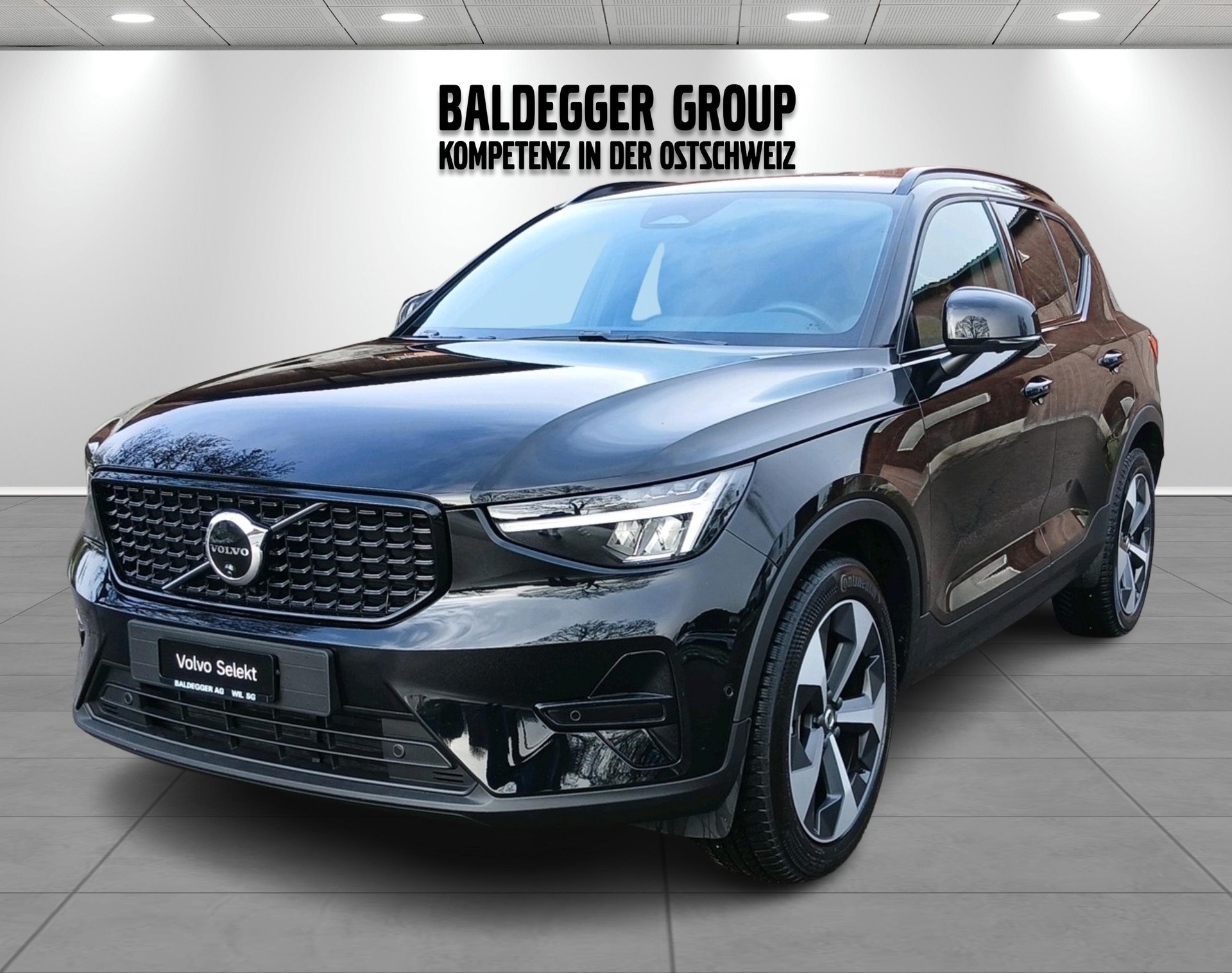 VOLVO XC40 2.0 B3 MH Plus Dark