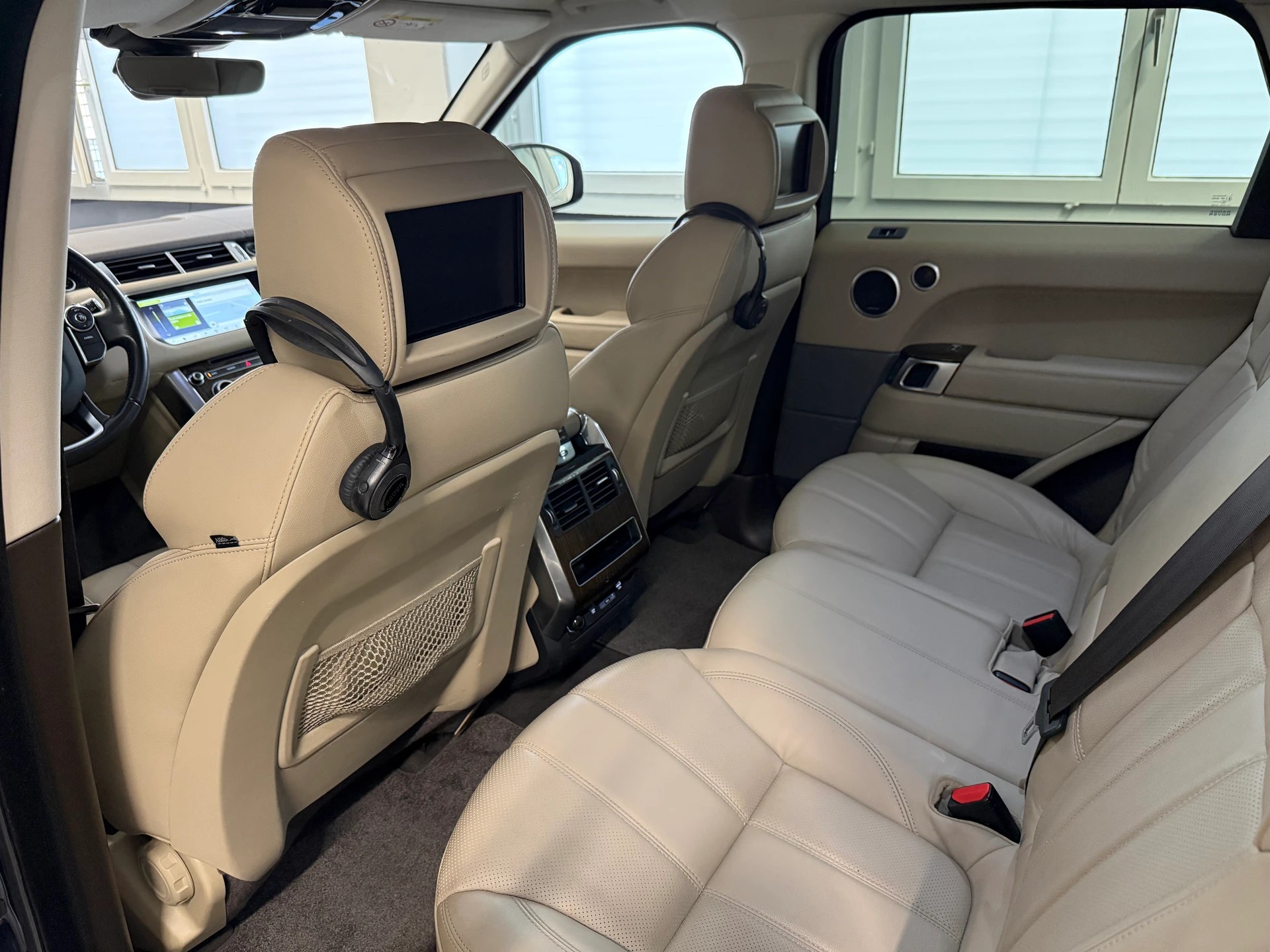 LAND ROVER Range Rover Sport 3.0 SDV6 SE Automatic-image-17