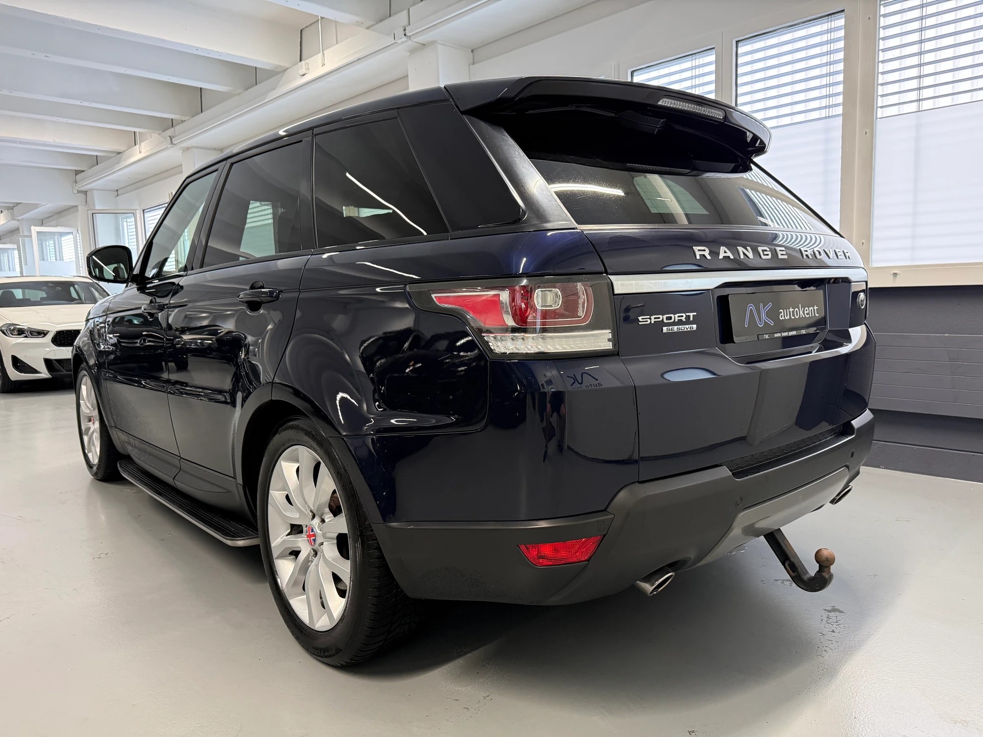 LAND ROVER Range Rover Sport 3.0 SDV6 SE Automatic-showroom-element-3