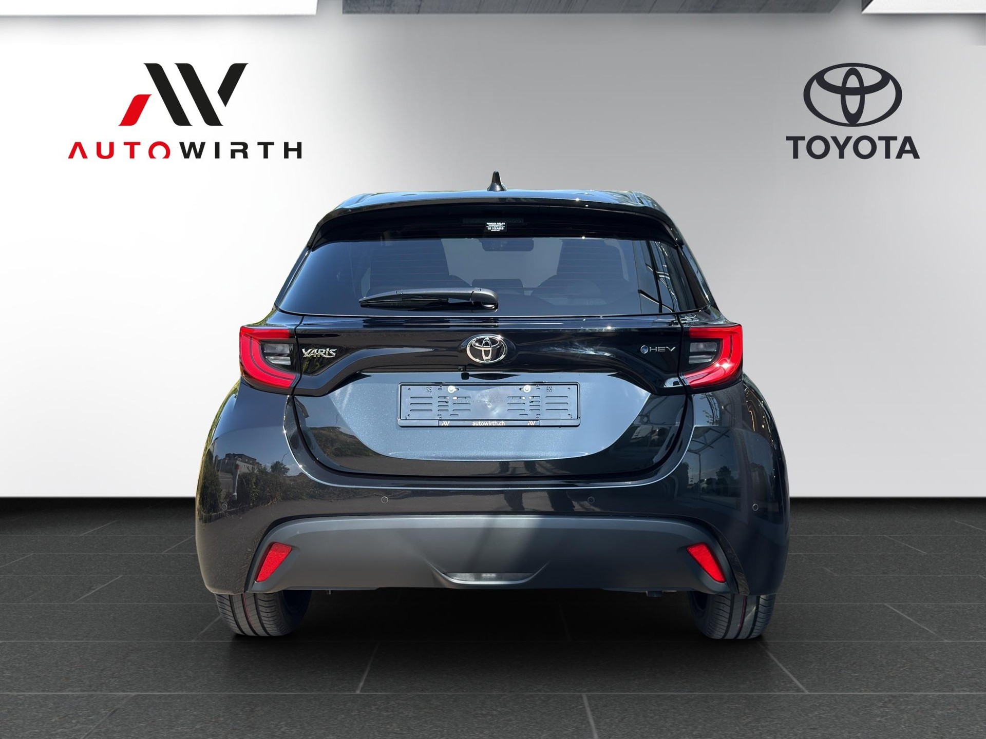 TOYOTA Yaris 1.5 VVT-i HSD Trend-image-5