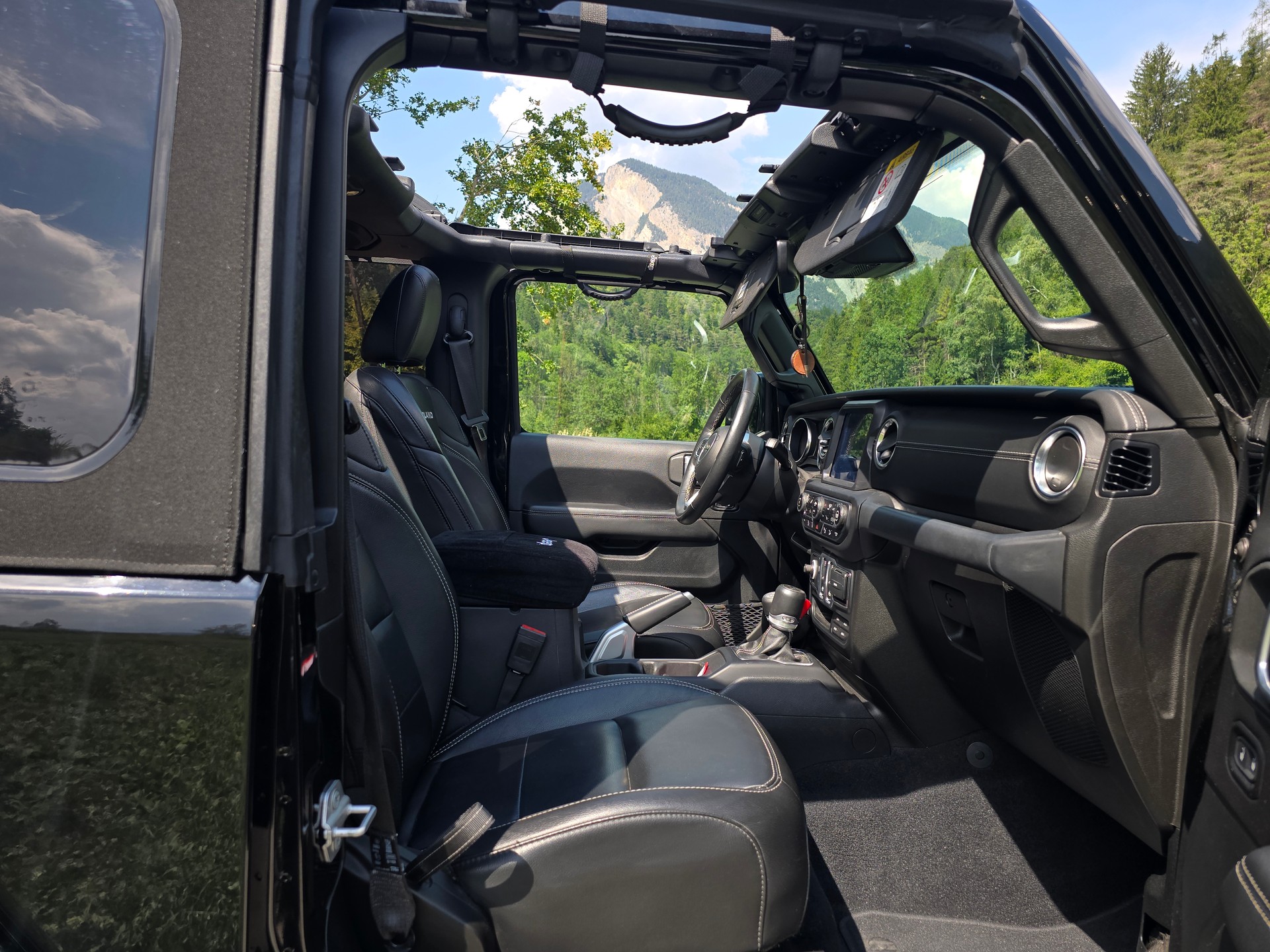 JEEP Wrangler Overland 280 PS Limited Edition-image-16