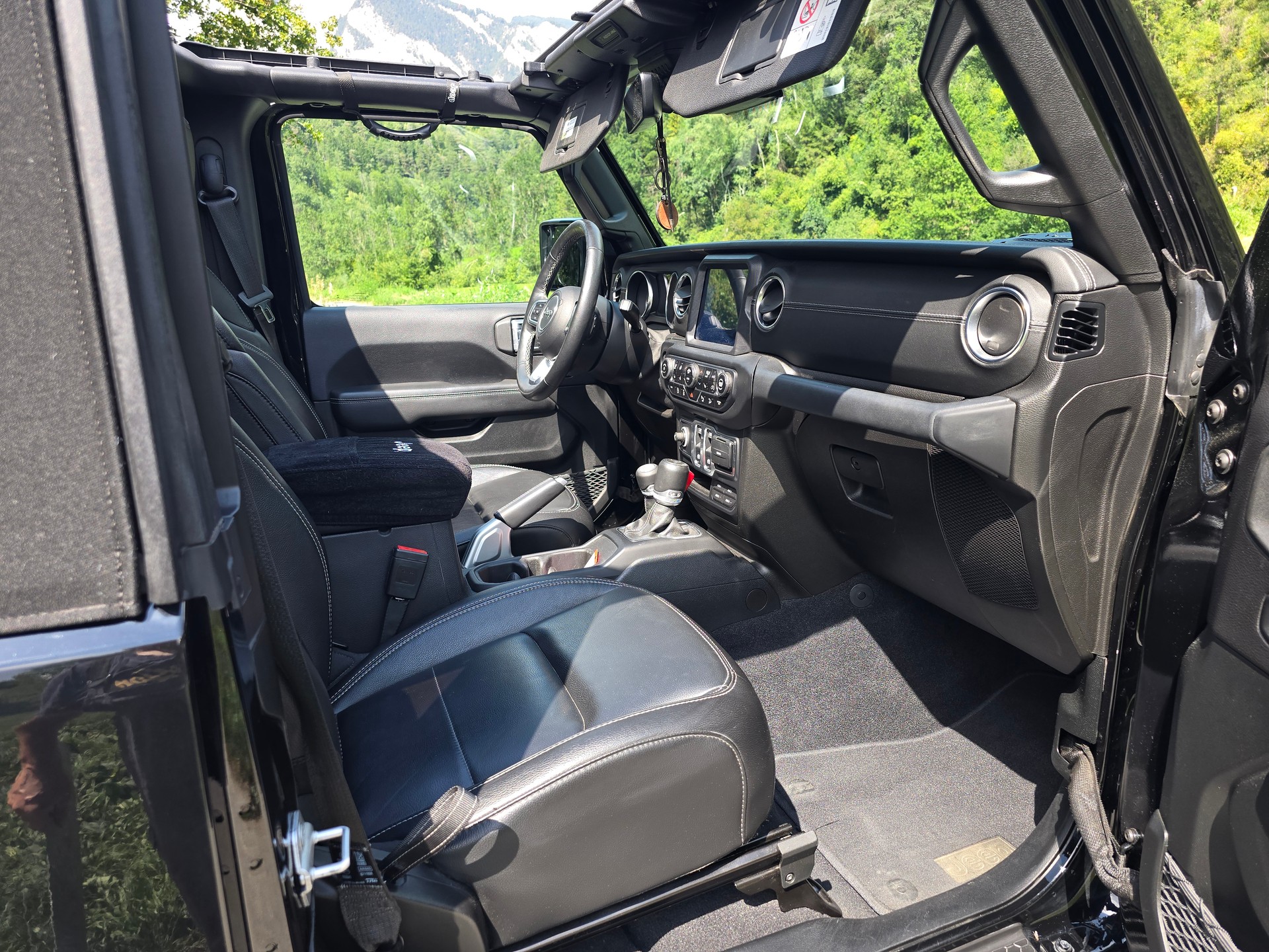 JEEP Wrangler Overland 280 PS Limited Edition-image-13