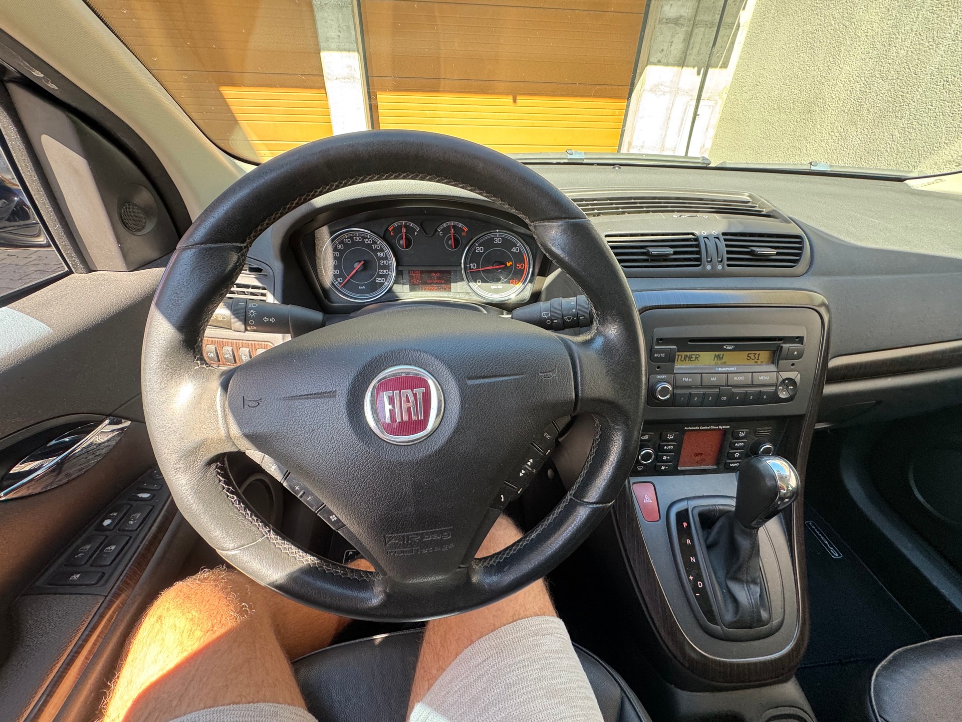 FIAT Croma 1.9 16V JTD Dynamic Automatic-image-7