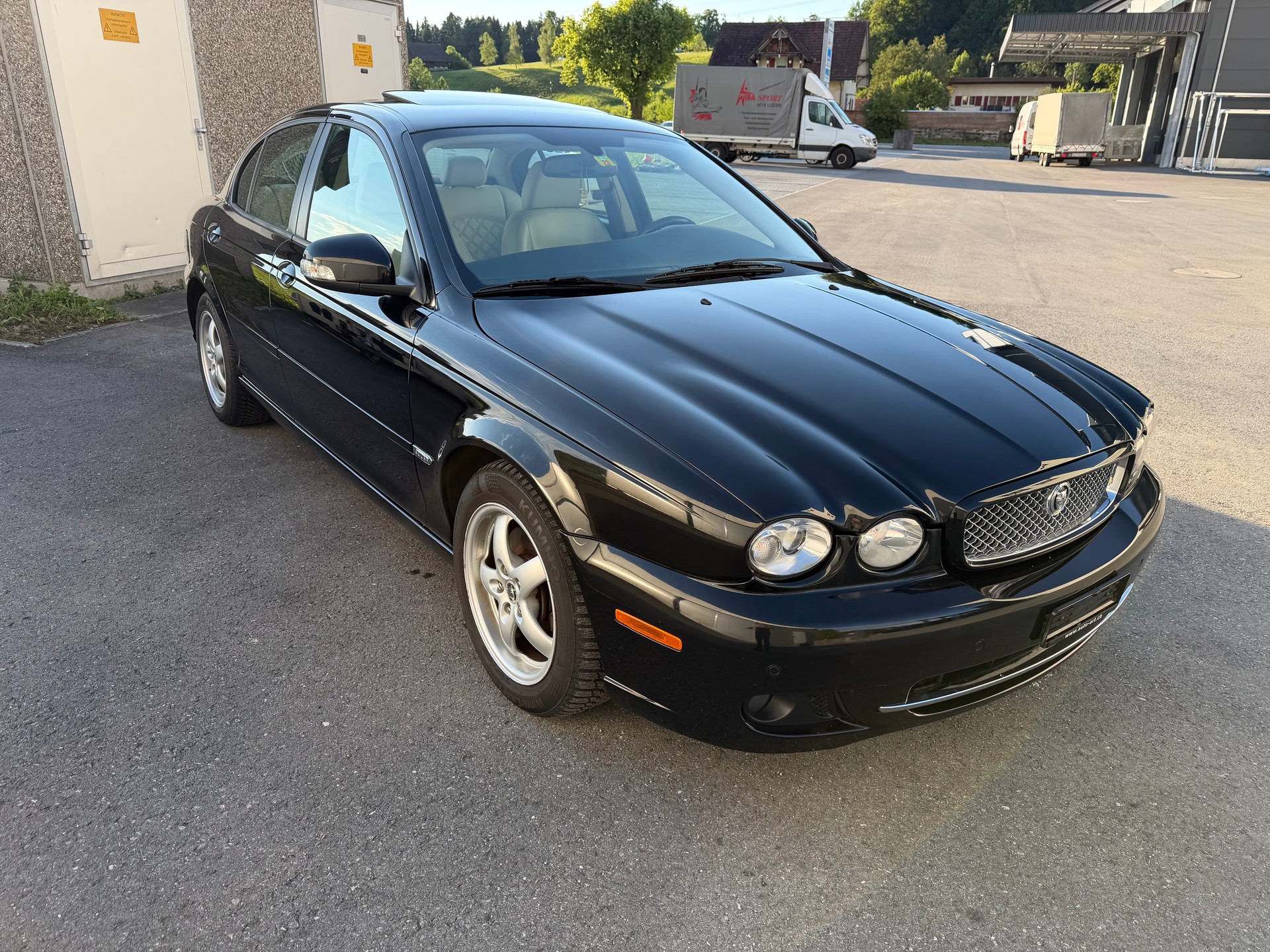 JAGUAR X-Type 3.0 V6 Traction4 Sovereign Anniv. Pack Aut.-showroom-element-1