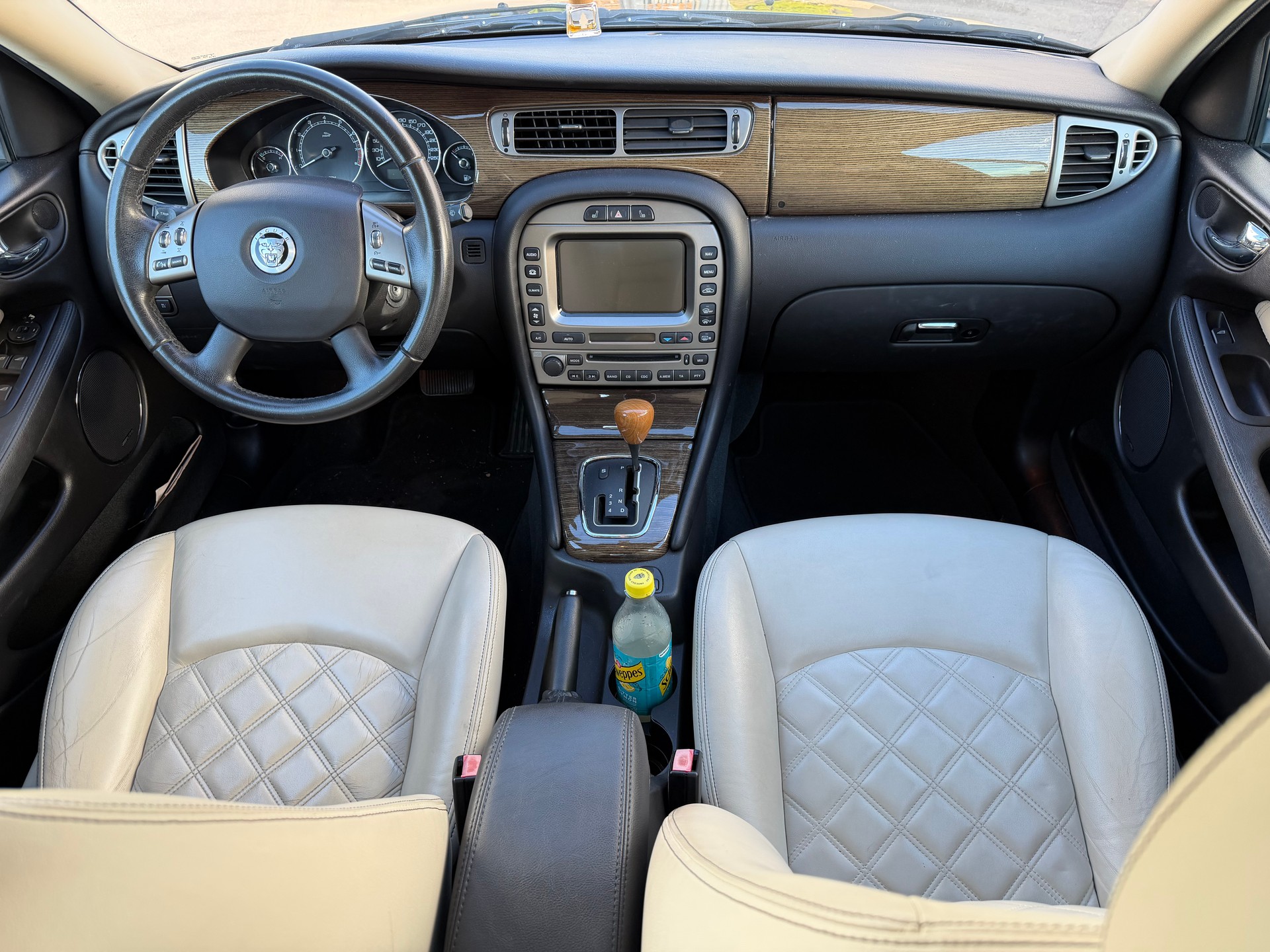 JAGUAR X-Type 3.0 V6 Traction4 Sovereign Anniv. Pack Aut.-image-5