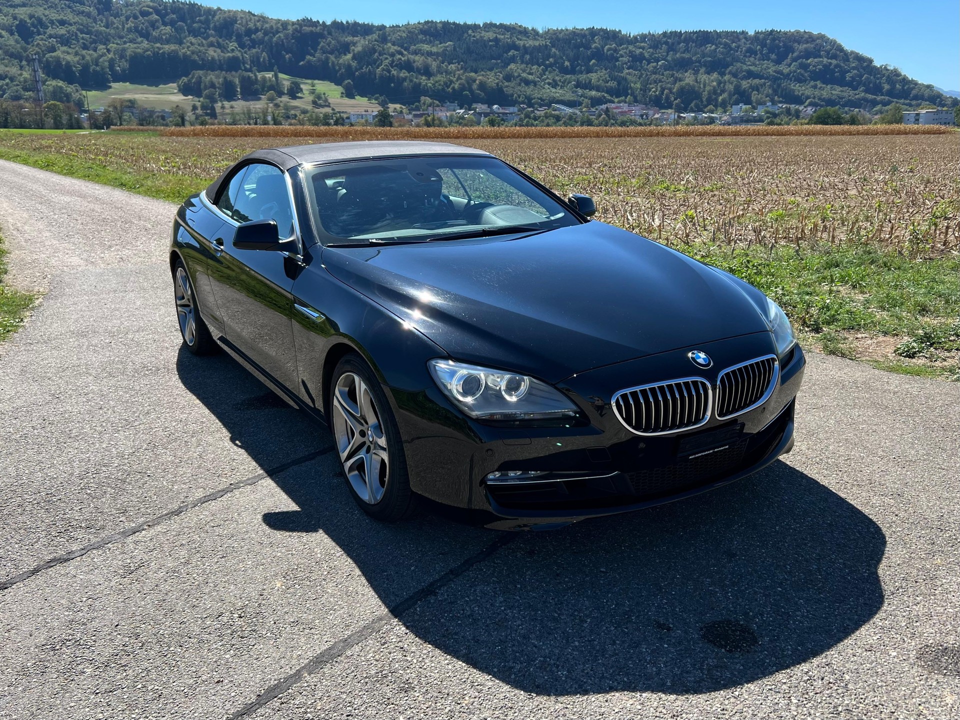 BMW 640i Cabrio-image-6