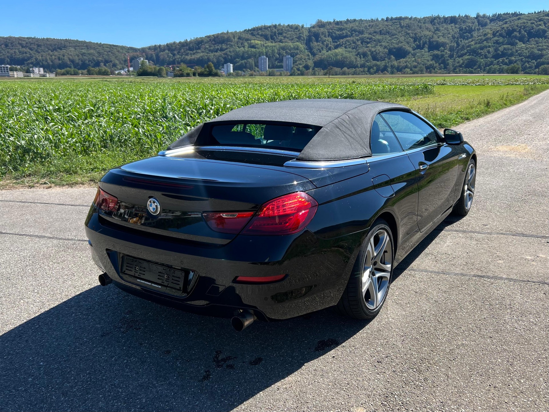 BMW 640i Cabrio-image-4