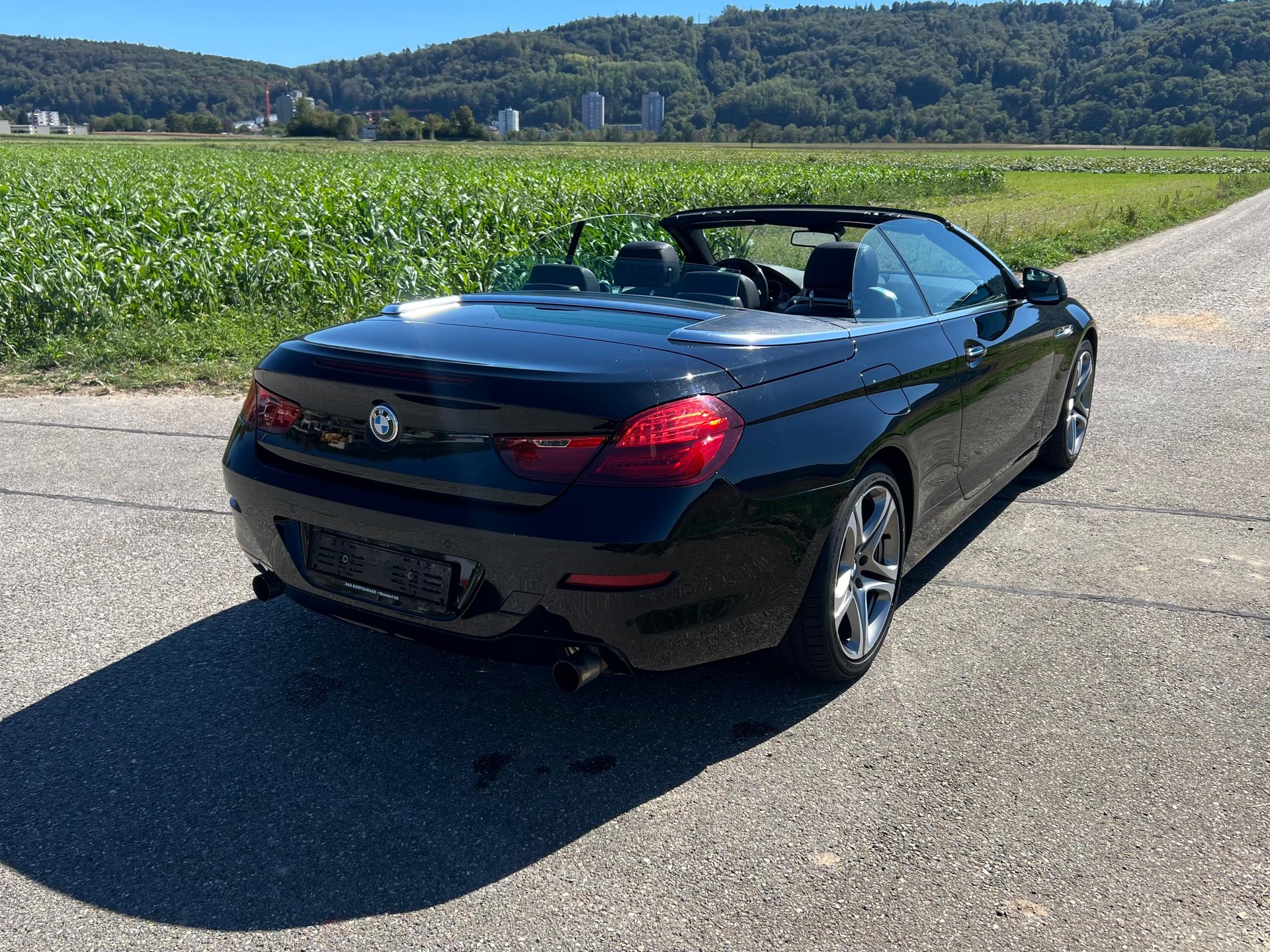 BMW 640i Cabrio-image-14