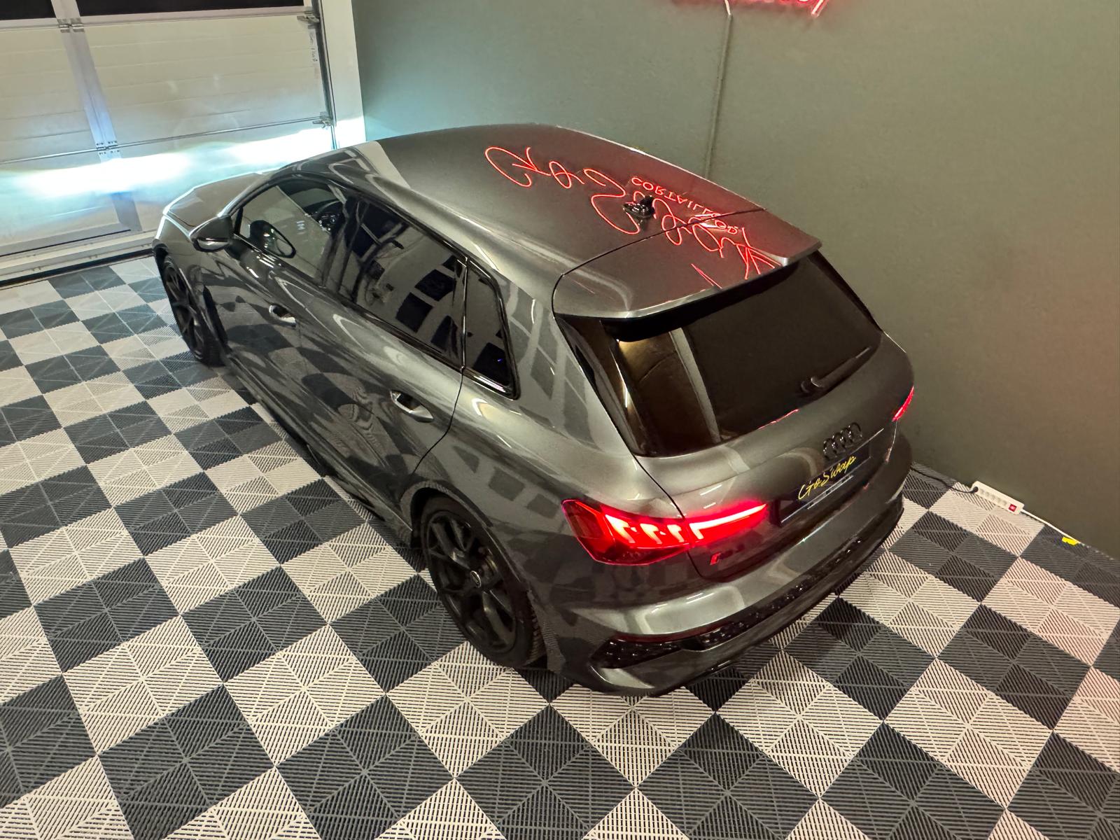 AUDI RS3 Sportback 2.5 TSI quattro S-tronic-showroom-element-2