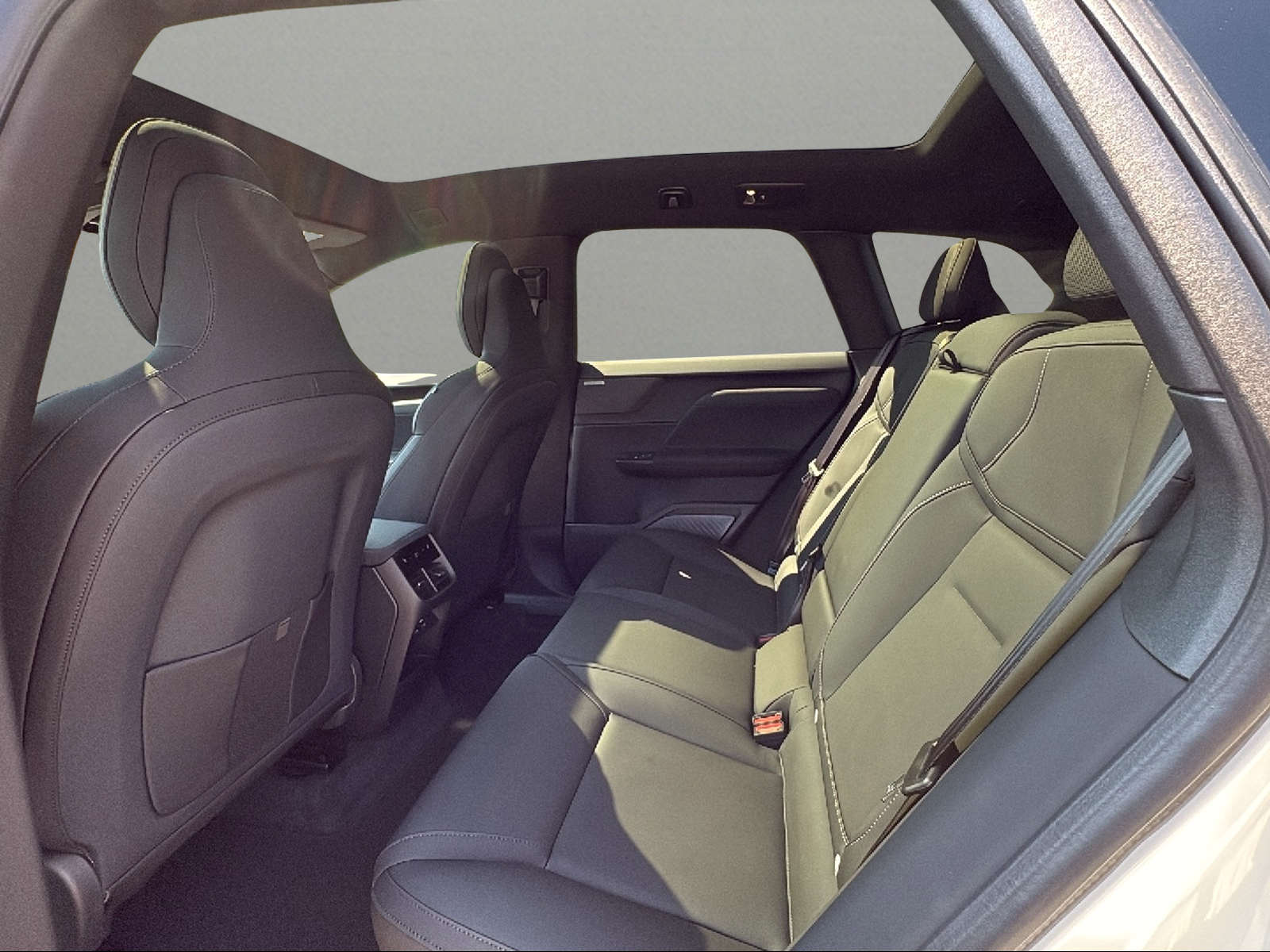 VOLVO EX60 P10 Twin AWD 95 kWh Ultra-image-5
