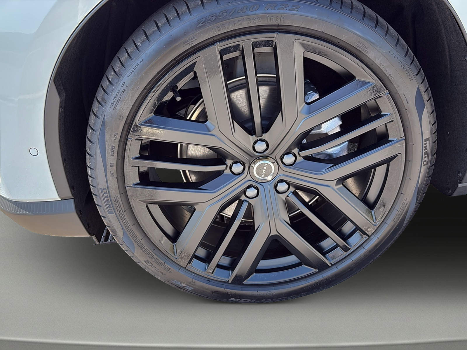 VOLVO EX60 P10 Twin AWD 95 kWh Ultra-showroom-element-2
