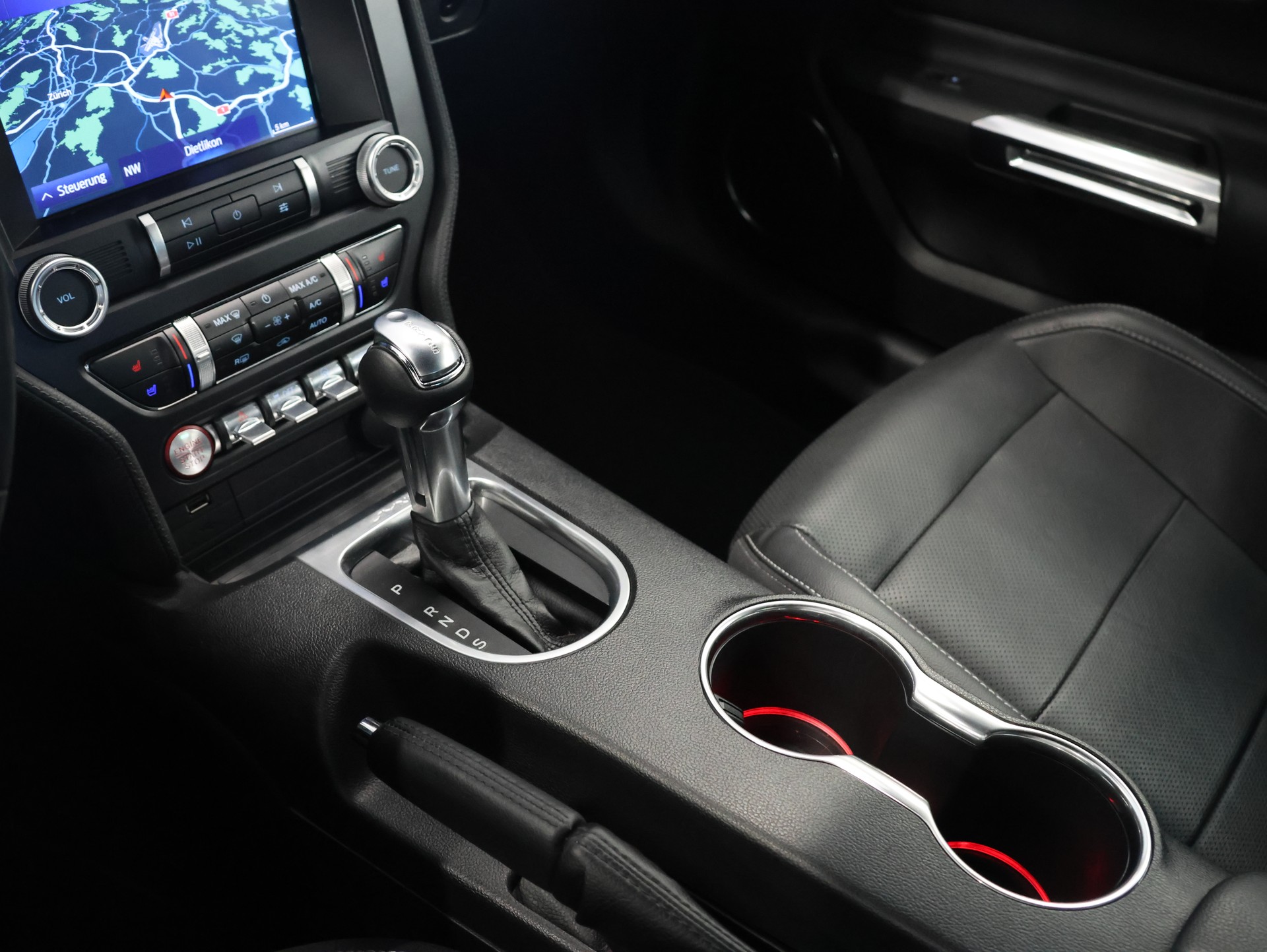 FORD Mustang Fastback 5.0 V8 GT 55 Automat-image-21