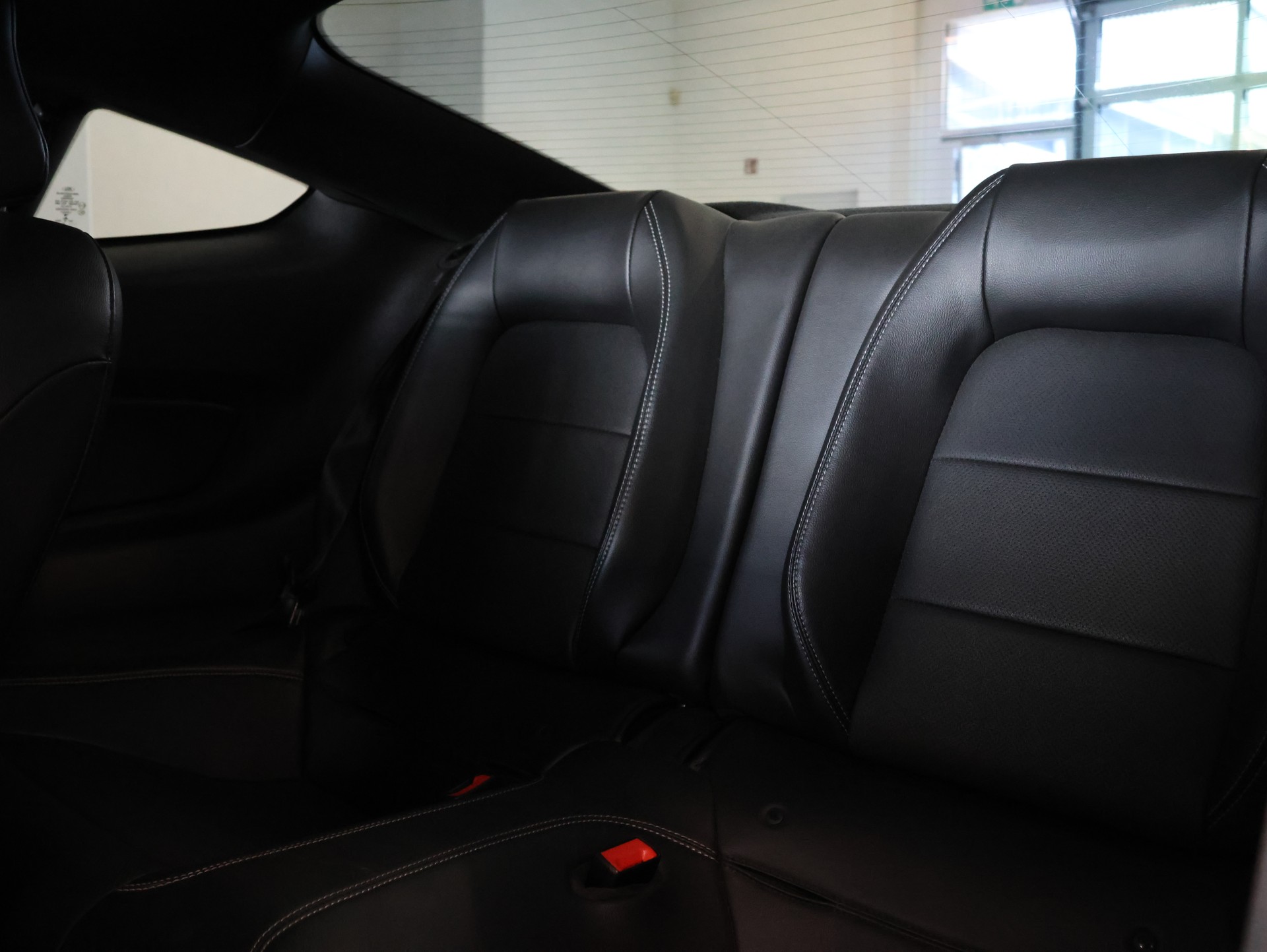 FORD Mustang Fastback 5.0 V8 GT 55 Automat-image-25