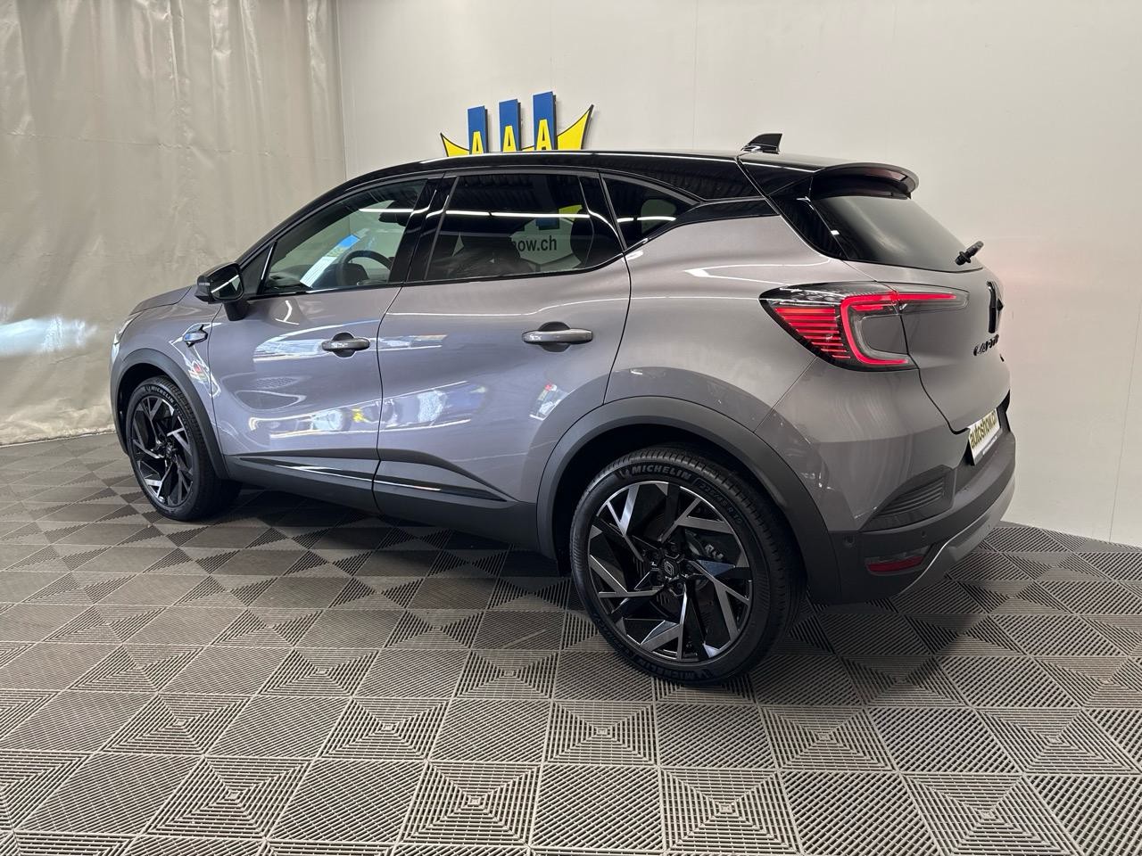 RENAULT Captur 1.8 E-Tech 160 Esprit Alpine DHT-showroom-element-1