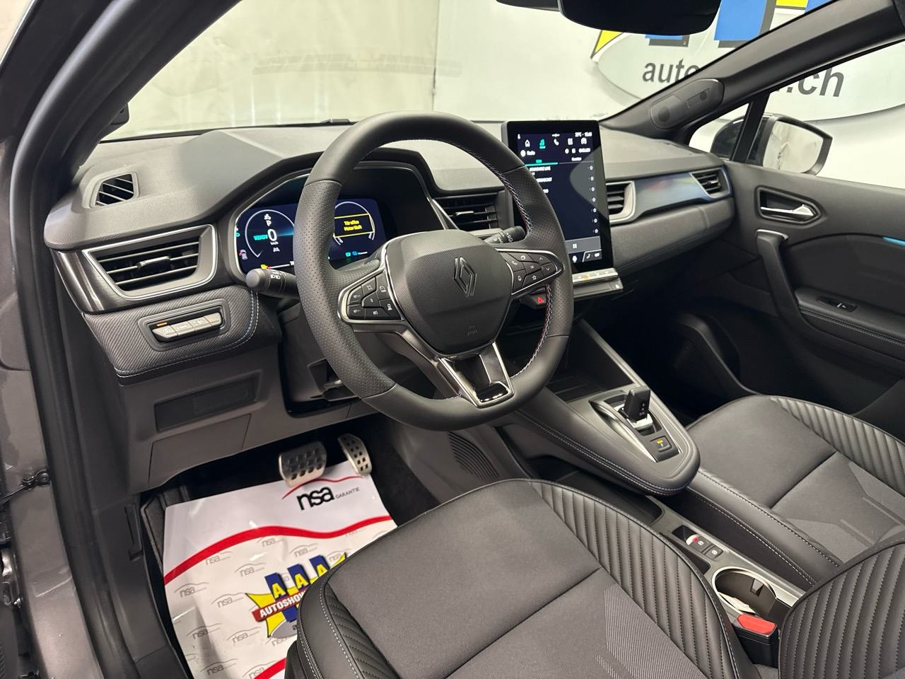 RENAULT Captur 1.8 E-Tech 160 Esprit Alpine DHT-showroom-element-2
