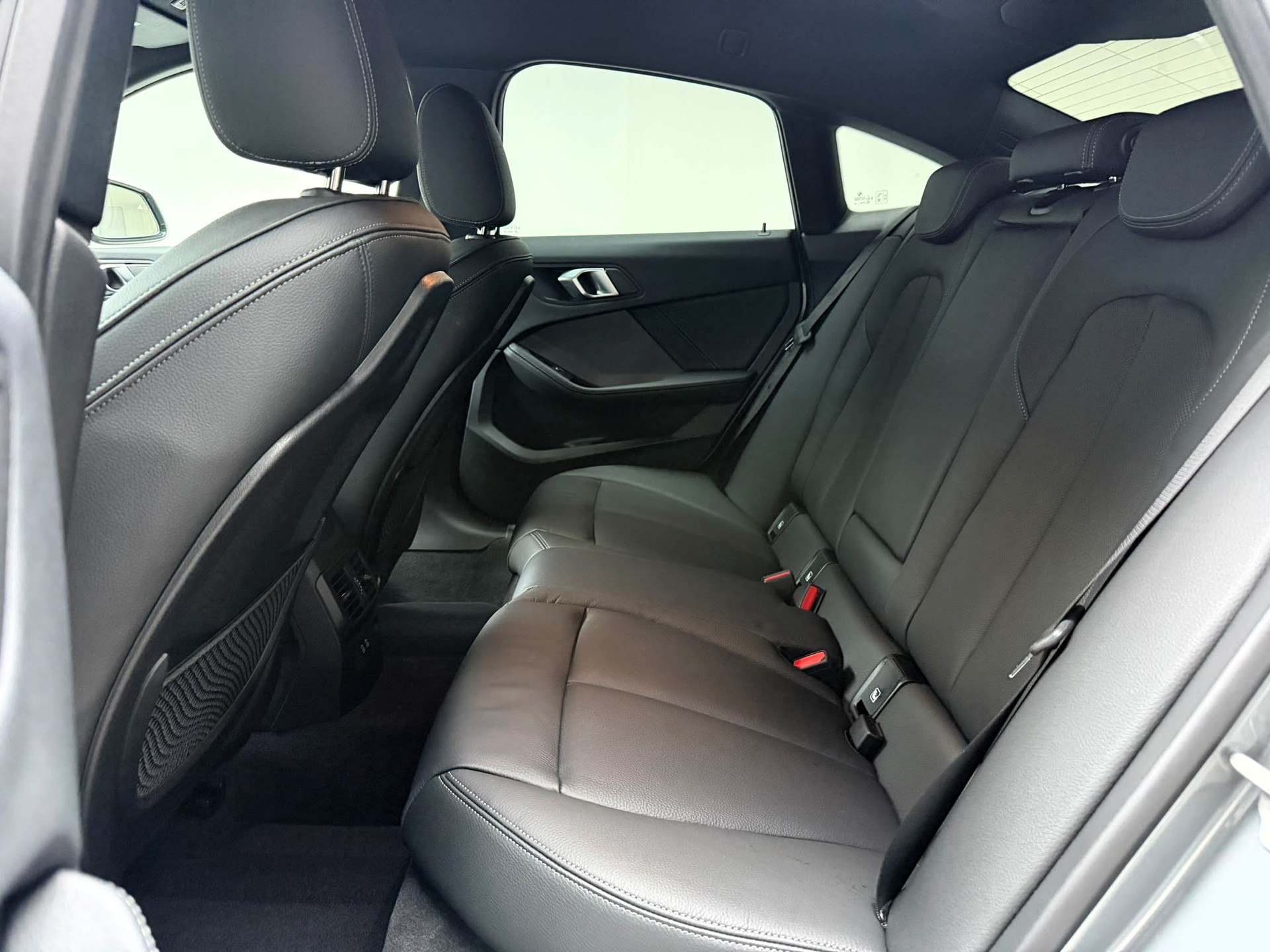 BMW M235i Gran Coupé xDrive Swiss Performance Steptronic-image-10