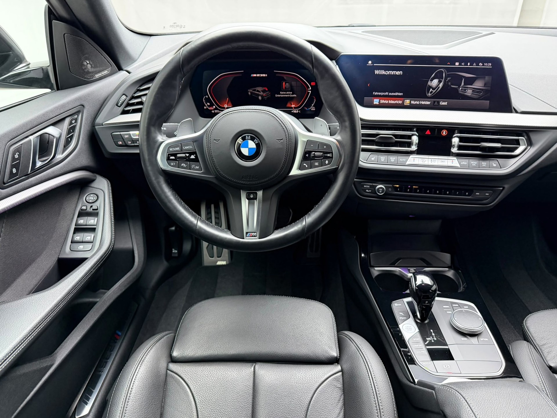 BMW M235i Gran Coupé xDrive Swiss Performance Steptronic-image-12