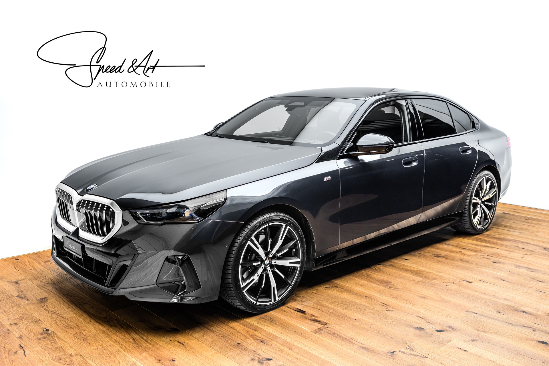 BMW 520d xDrive 48V M Sport Steptronic | STANDHEIZUNG-showroom-element-2