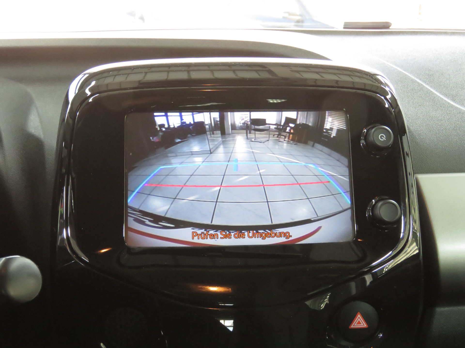 CITROEN C1 1.0 VTi ETG5 Shine Airscape-image-15
