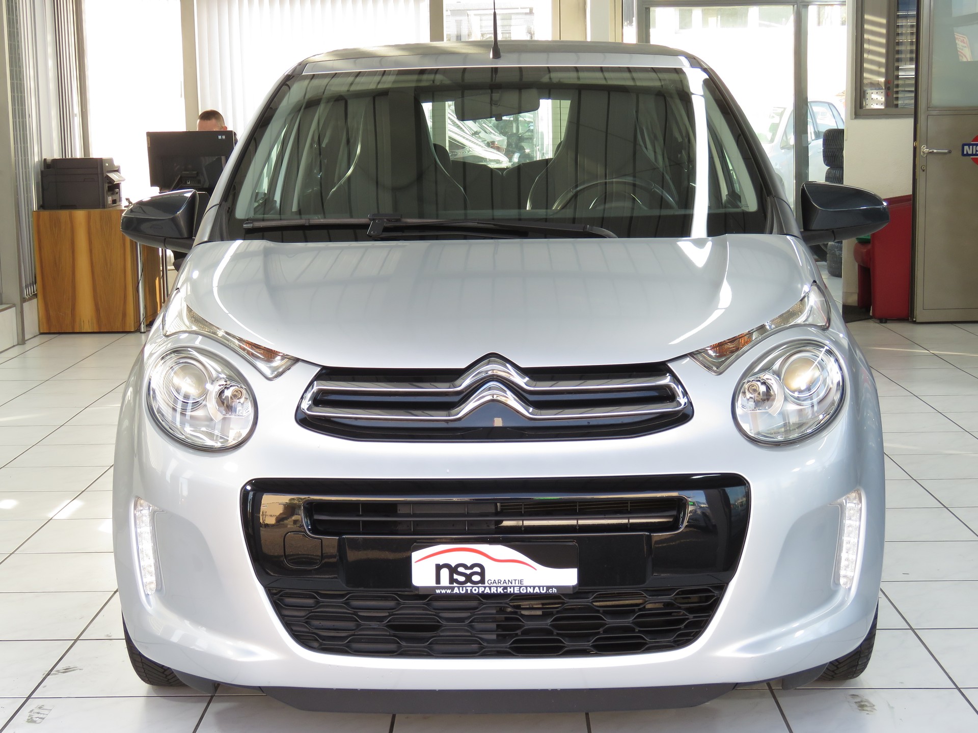 CITROEN C1 1.0 VTi ETG5 Shine Airscape-showroom-element-1