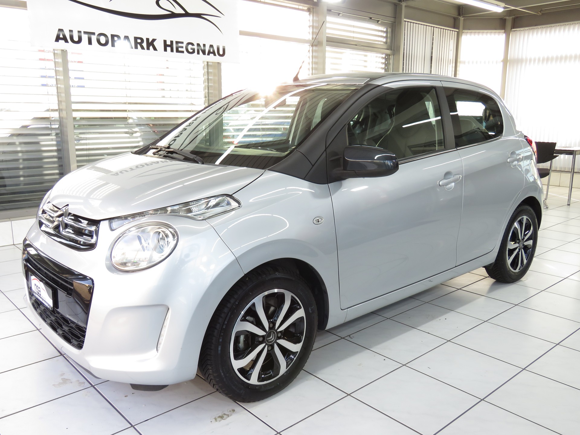 CITROEN C1 1.0 VTi ETG5 Shine Airscape