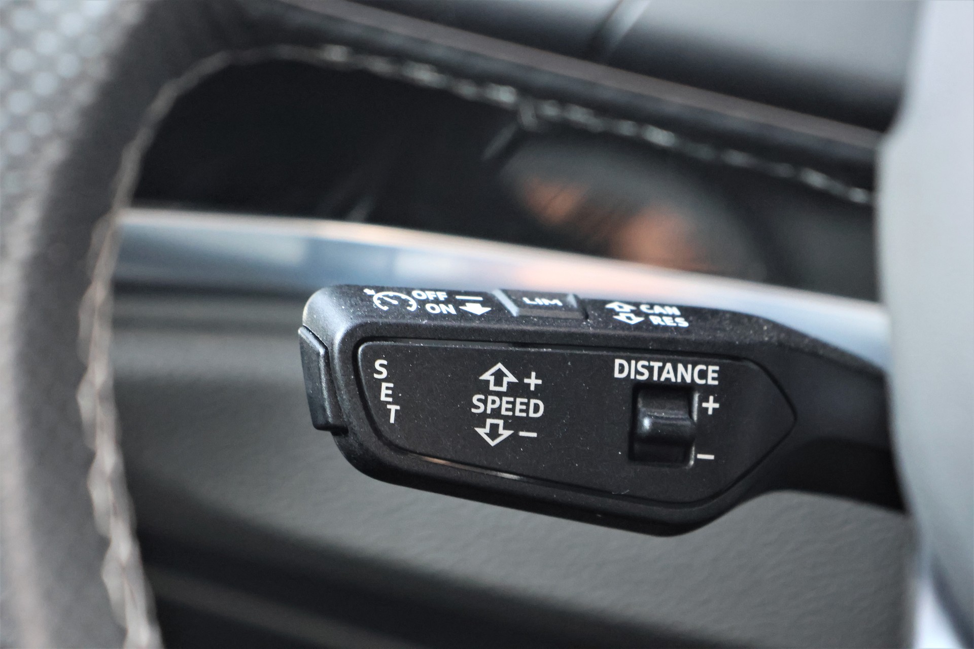 AUDI Q3 Sportback 35 TFSI S line Attraction S-tronic (CH)-image-16