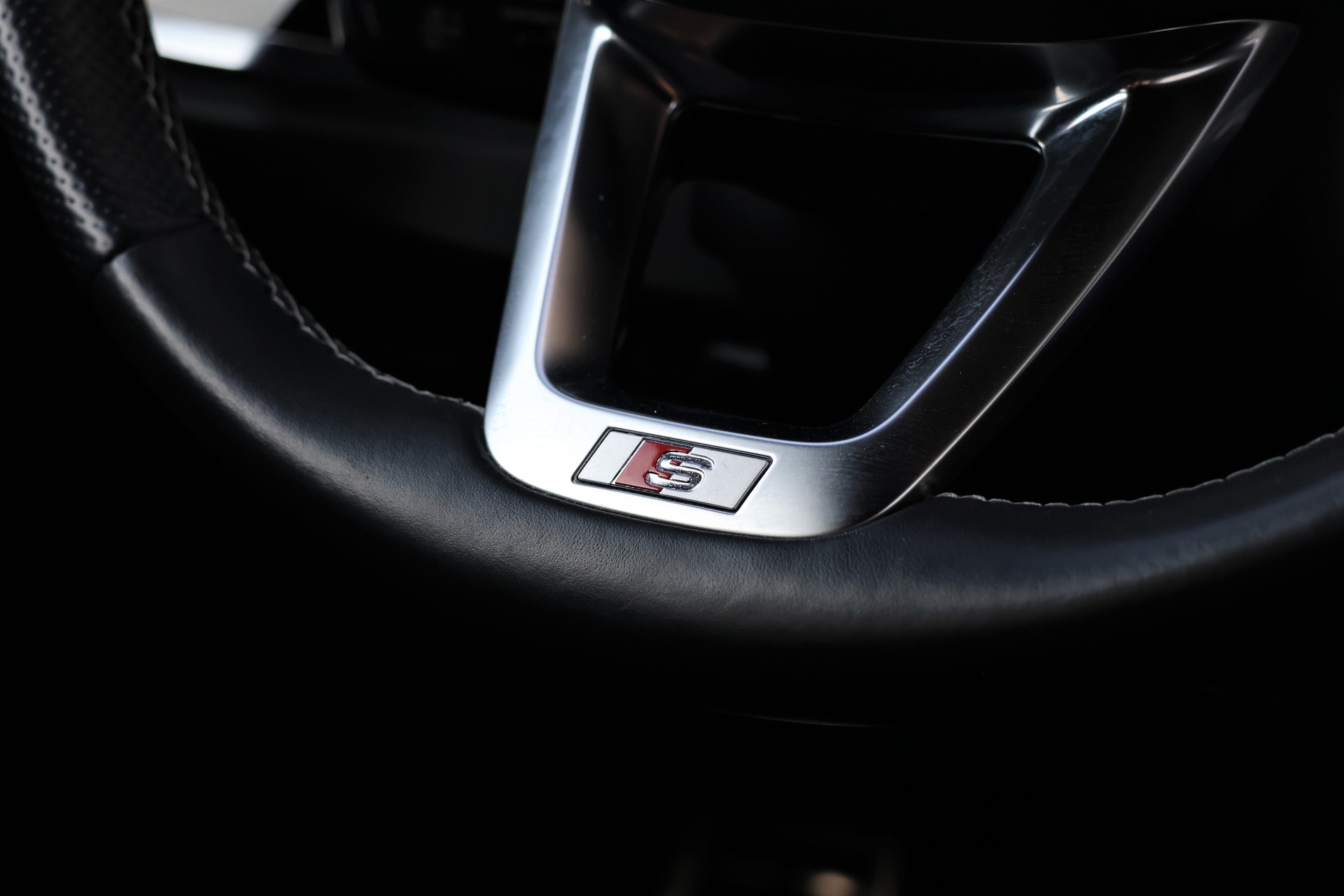 AUDI Q3 Sportback 35 TFSI S line Attraction S-tronic (CH)-image-17