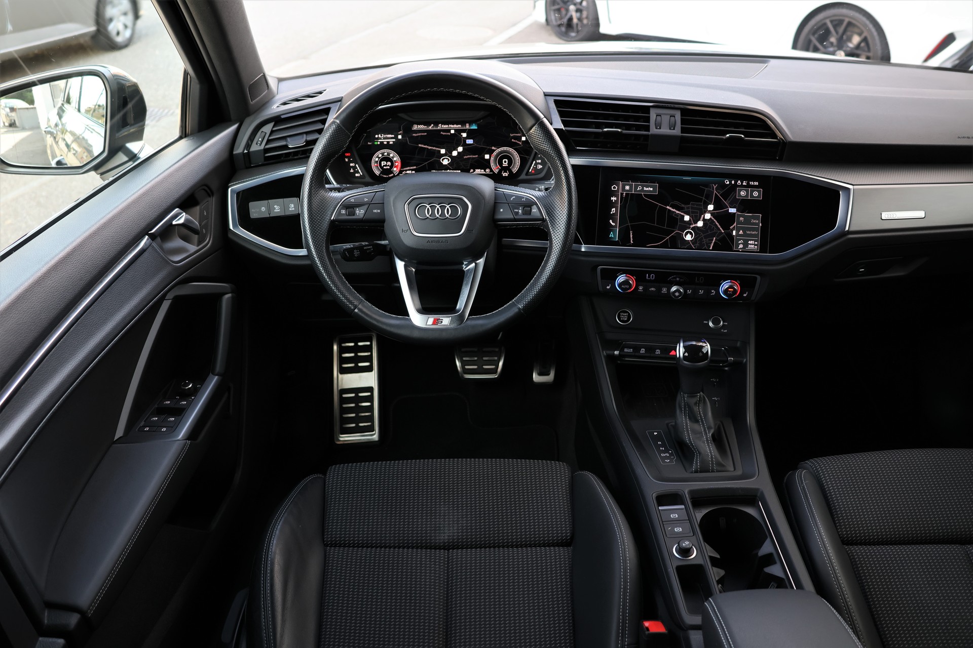 AUDI Q3 Sportback 35 TFSI S line Attraction S-tronic (CH)-image-13