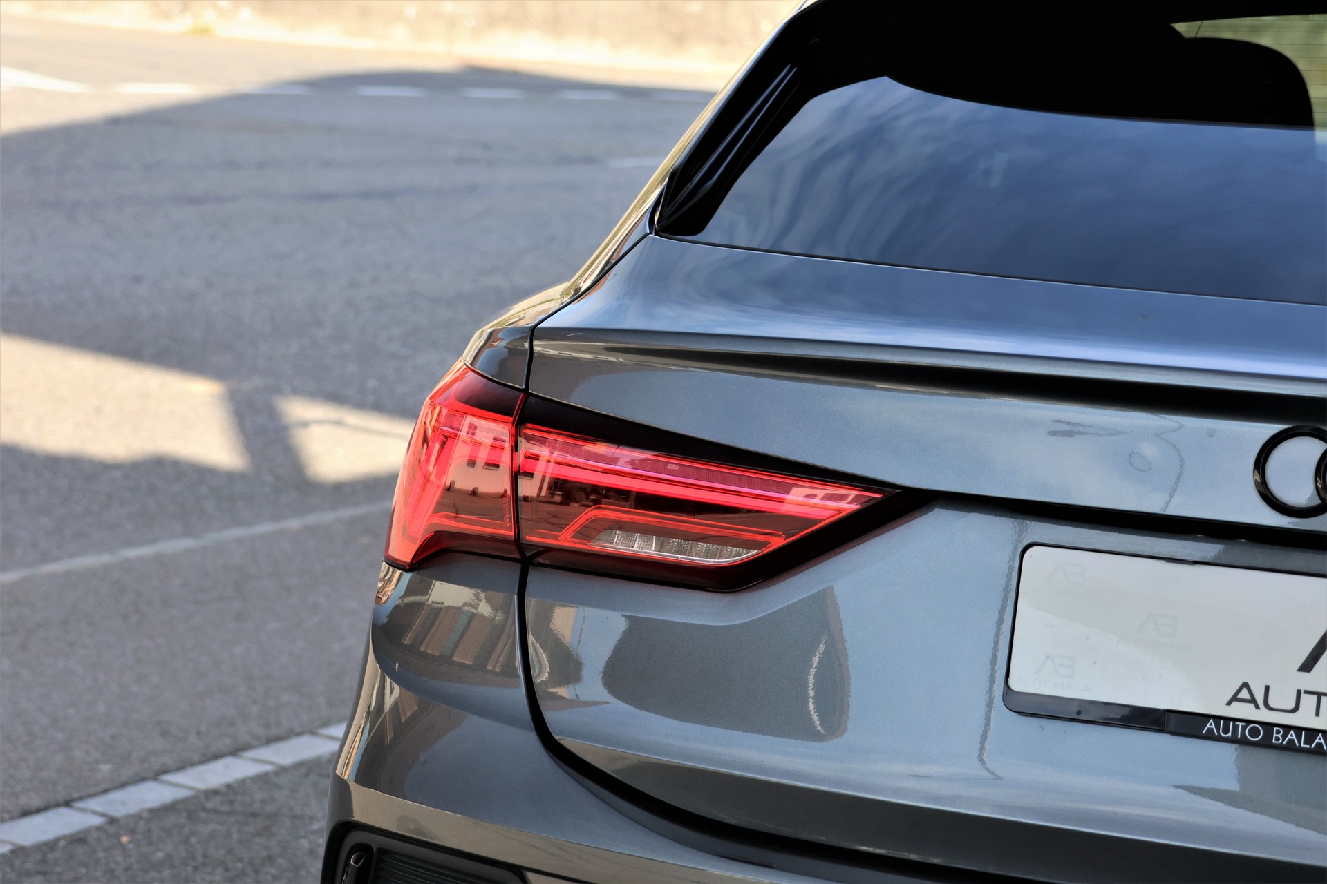 AUDI Q3 Sportback 35 TFSI S line Attraction S-tronic (CH)-image-5