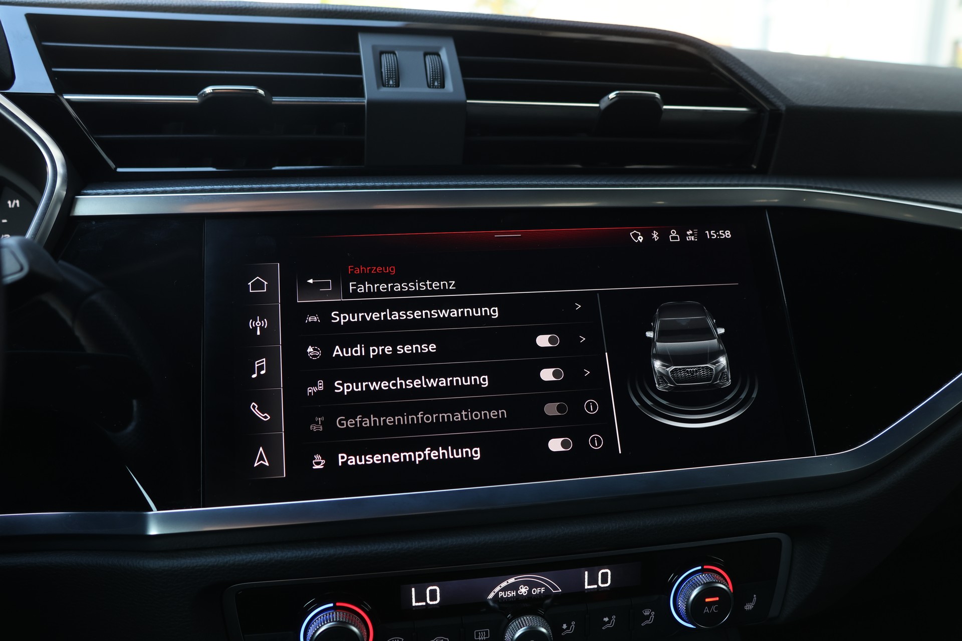 AUDI Q3 Sportback 35 TFSI S line Attraction S-tronic (CH)-image-25